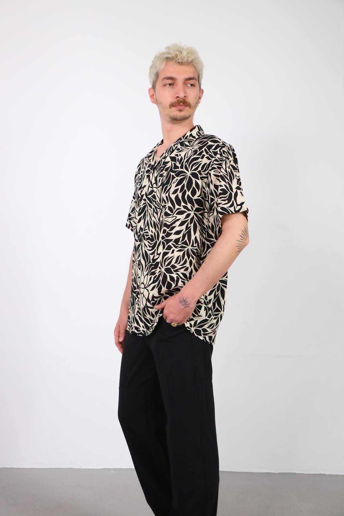  Siyah Desenli Kısa Kollu Erkek Gömlek