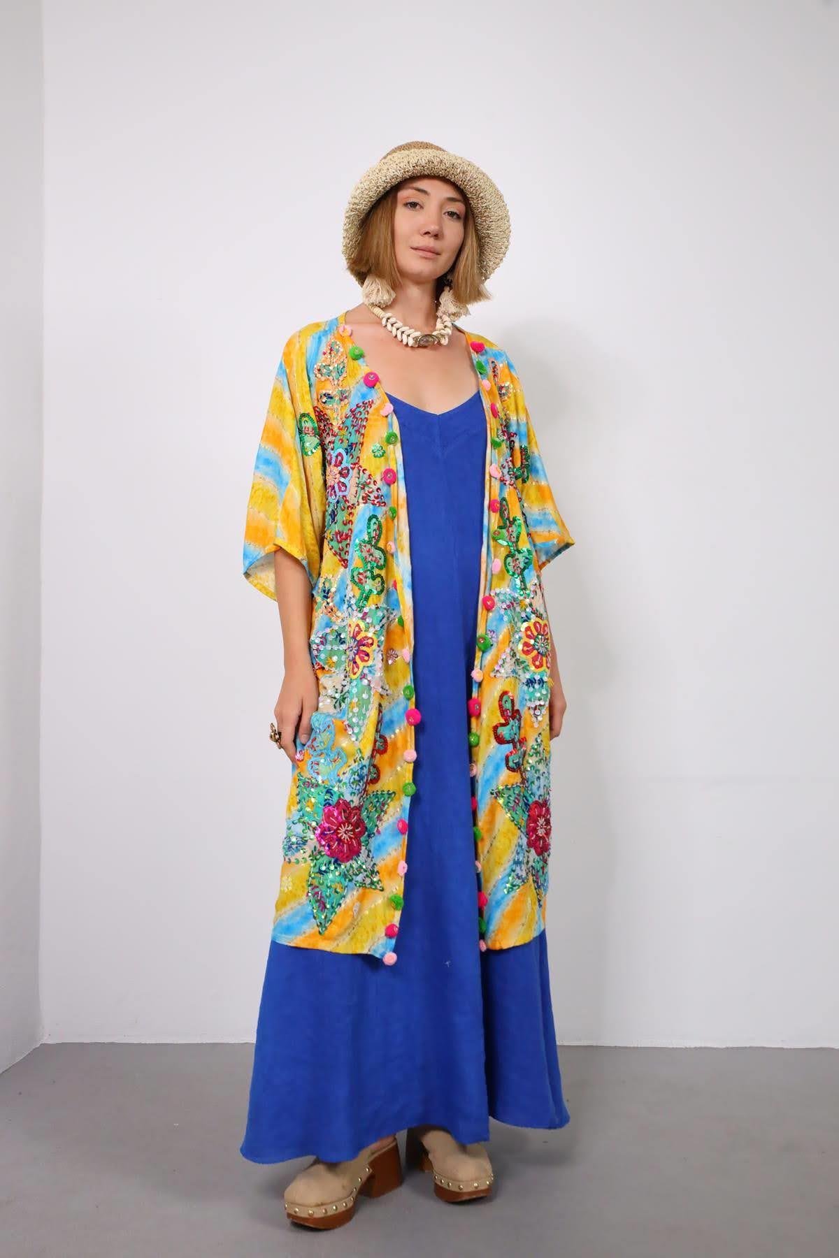  Sarı Pul İşlemeli Ponponlu Batikli Tasarım Kaftan