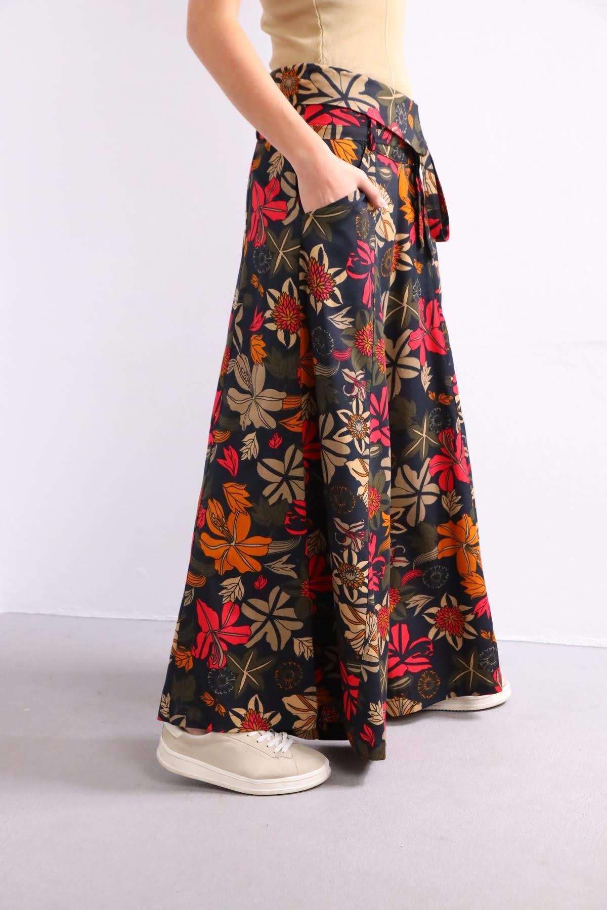 Black Floral Patterned Five-Button Trousers - Saman Butik | Boho Fashion Black Floral Patterned Five-Button Trousers