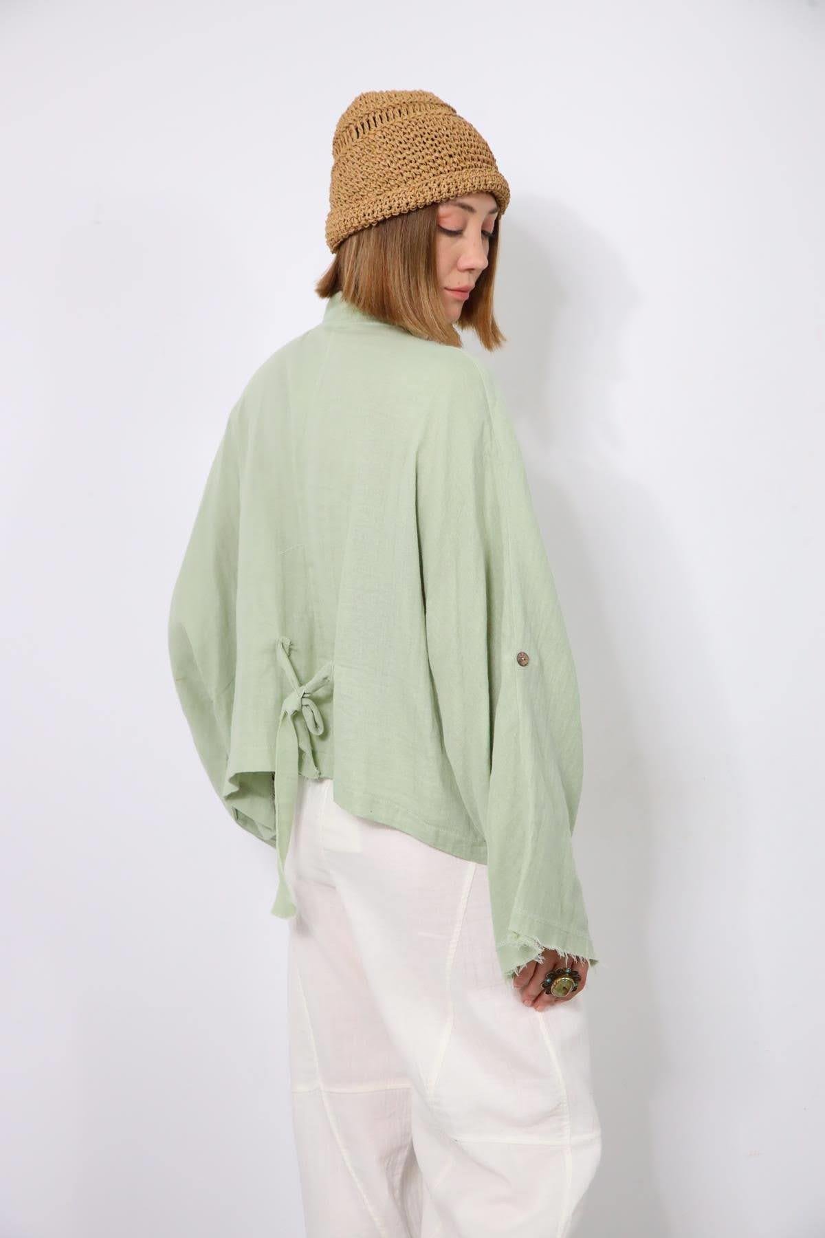  Mint Yeşili Yarasa Kol Püsküllü Sırt Detaylı Gömlek