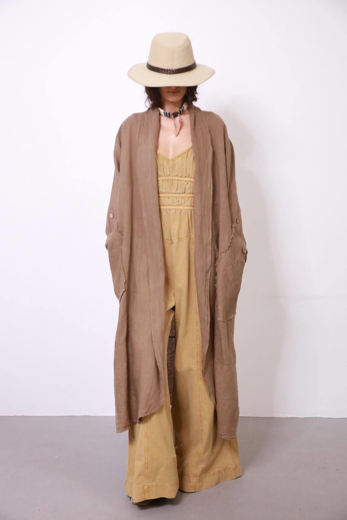 Toprak Rengi Cebi Düğmeli Keten Kaftan - Şaman Butik Toprak Rengi Cebi Düğmeli Keten Kaftan