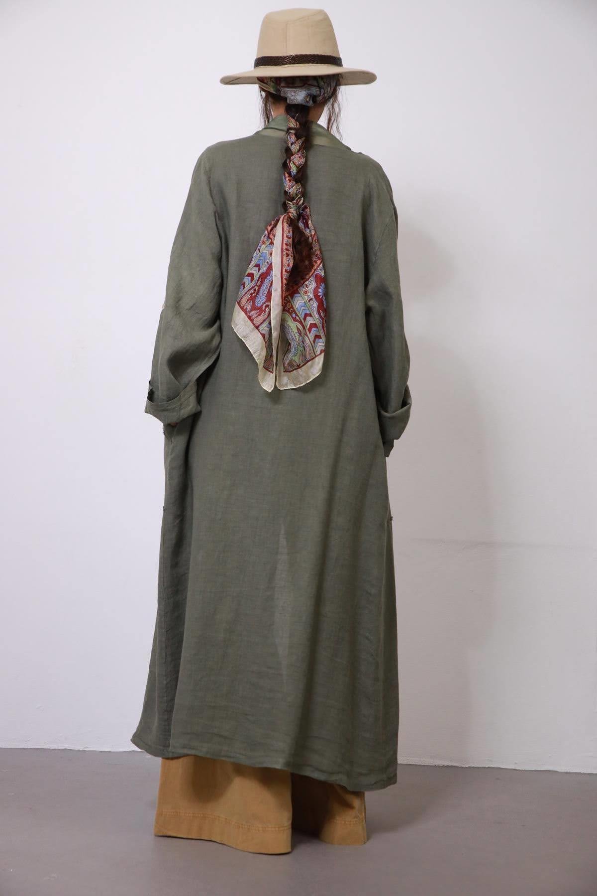  Haki Cebi ve Yakası Püskül Detaylı Keten Kaftan