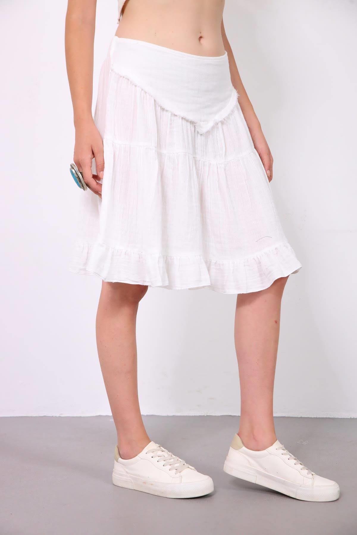  Beyaz Asimetrik Püsküllü Müslin Etek