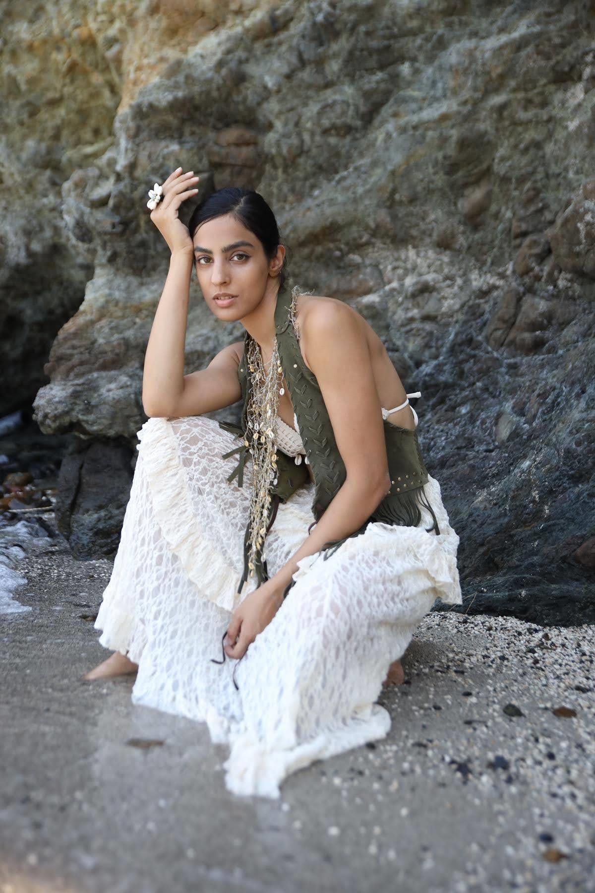 Ekru Asimetrik Kesim Volanlı Dantel Etek - Şaman Butik Ekru Asimetrik Kesim Volanlı Dantel Etek