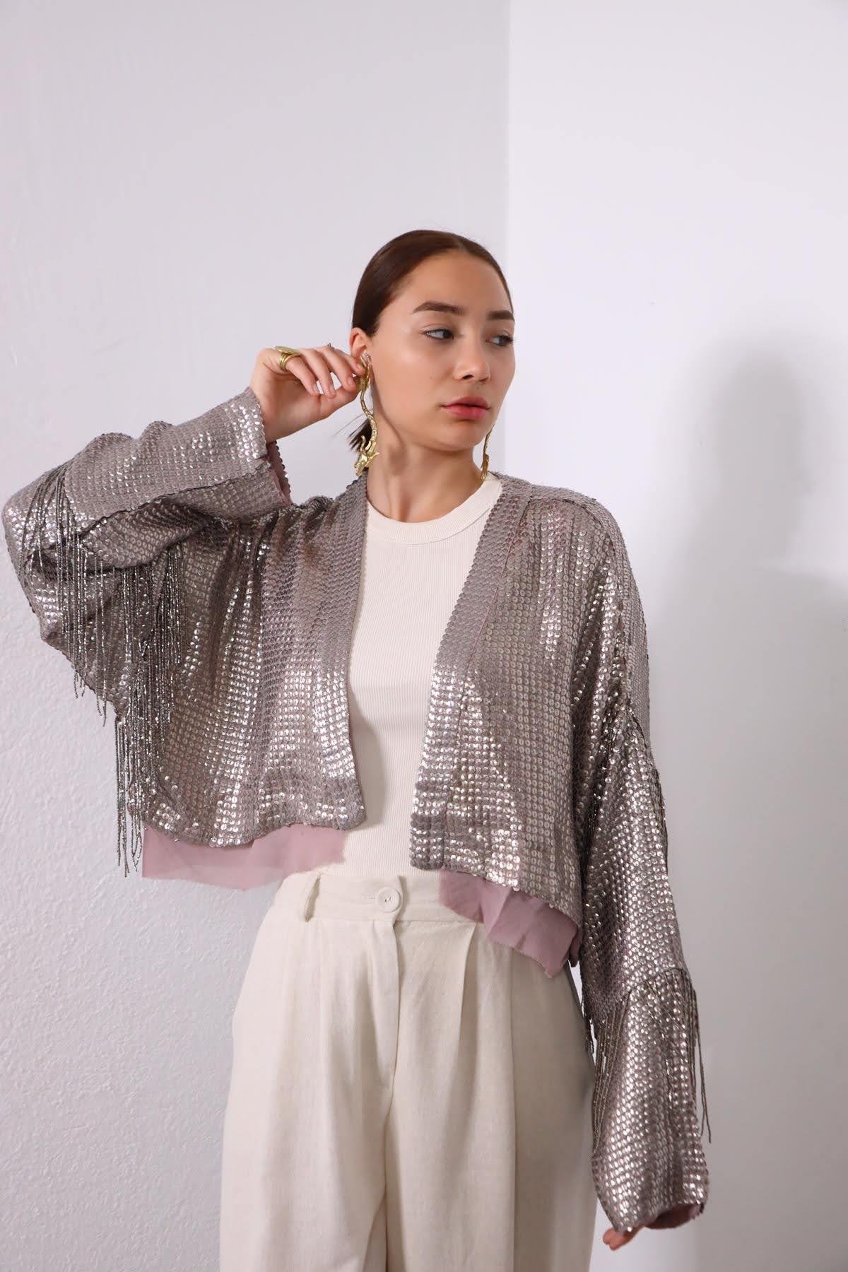 Gri Püsküllü Metalik Ceket - Şaman Butik Gri Püsküllü Metalik Ceket