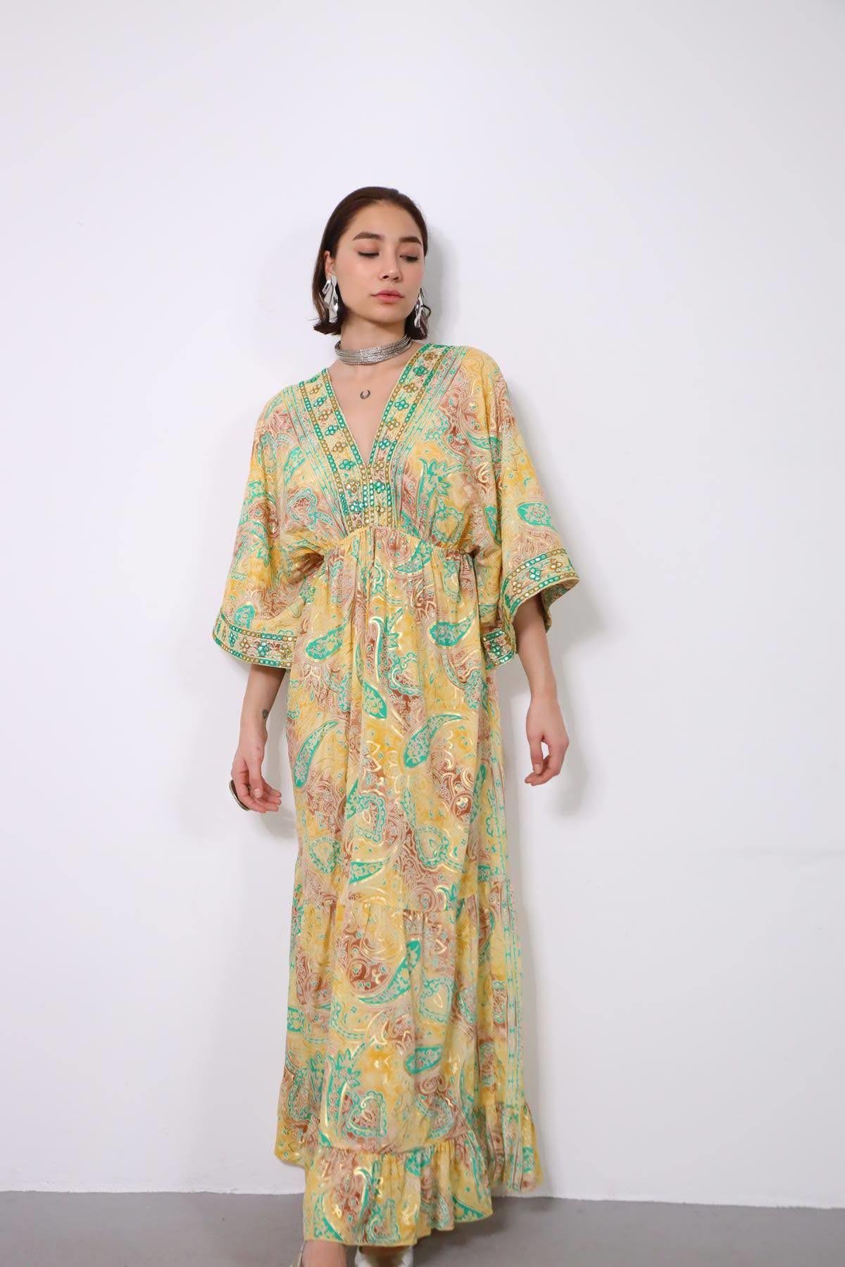 Sarı Püsküllü V Yaka İşlemeli Otantik İpek Elbise - Şaman Butik Sarı Püsküllü V Yaka İşlemeli Otantik İpek Elbise