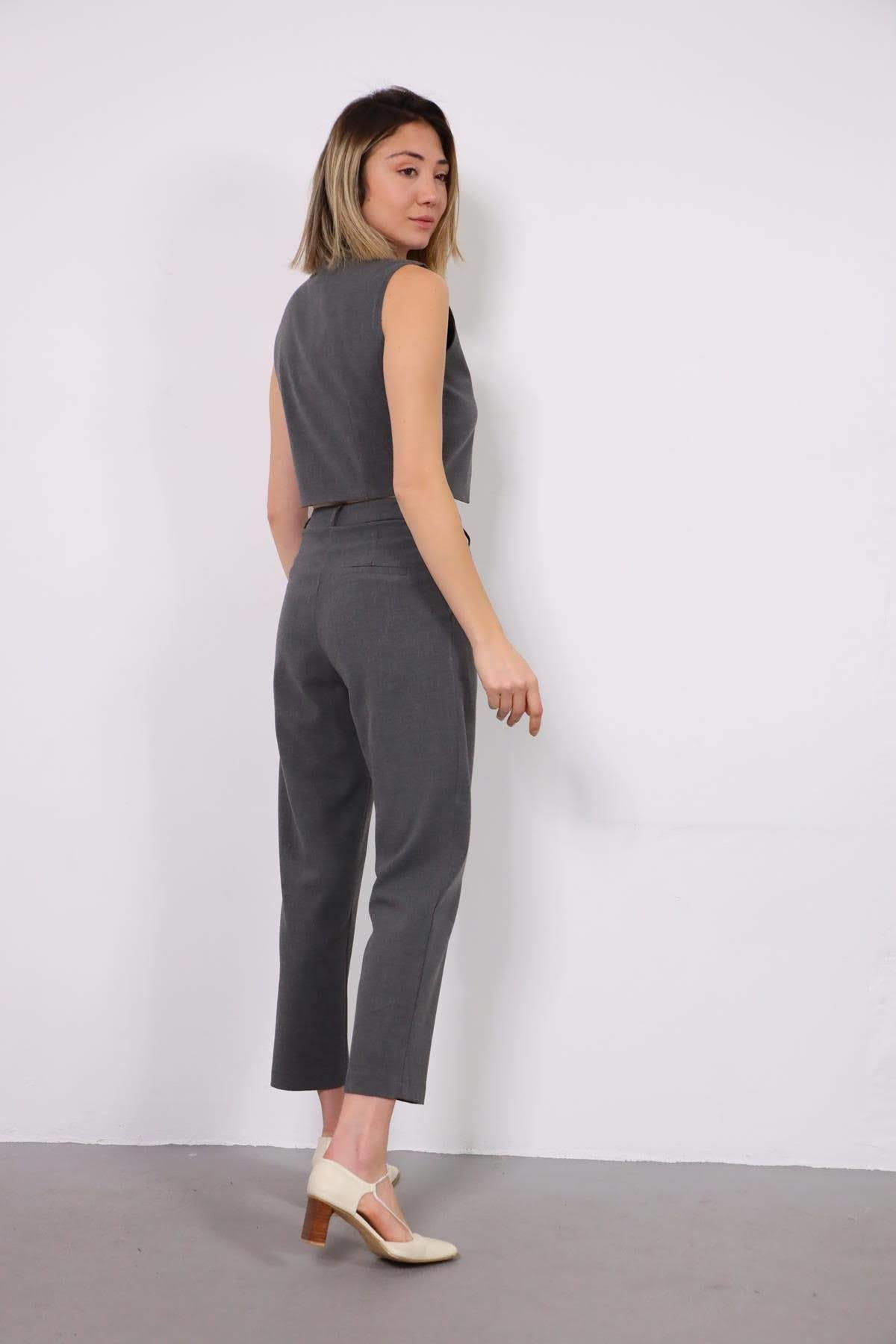  Antrasit Kruvaze Yelek ve Pileli Pantolon Takım