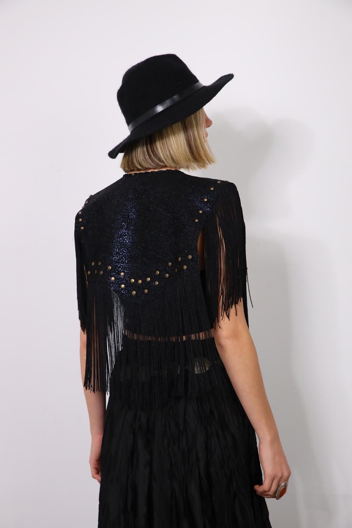 Siyah Püsküllü Benekli Deri Yelek - Şaman Butik Siyah Püsküllü Benekli Deri Yelek