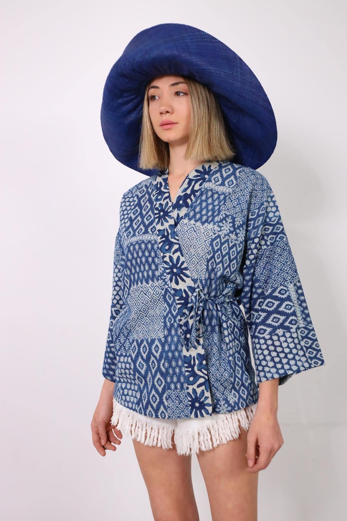 Mavi Otantik Desenli Anvelop Gömlek Kimono - Şaman Butik Mavi Otantik Desenli Anvelop Gömlek Kimono