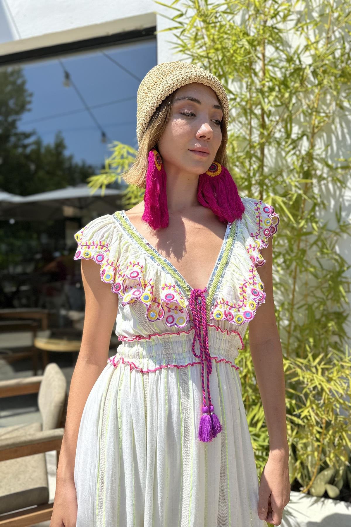 Ekru Payet Detaylı V Yaka Volanlı Bohem Elbise - Şaman Butik Ekru Payet Detaylı V Yaka Volanlı Bohem Elbise