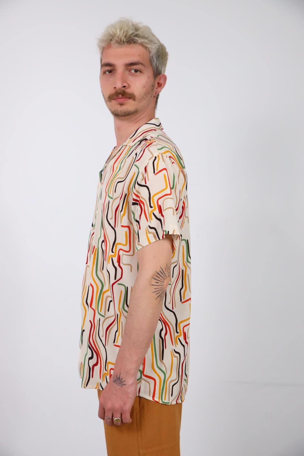  Krem Rengi Desenli Kısa Kollu Erkek Gömlek