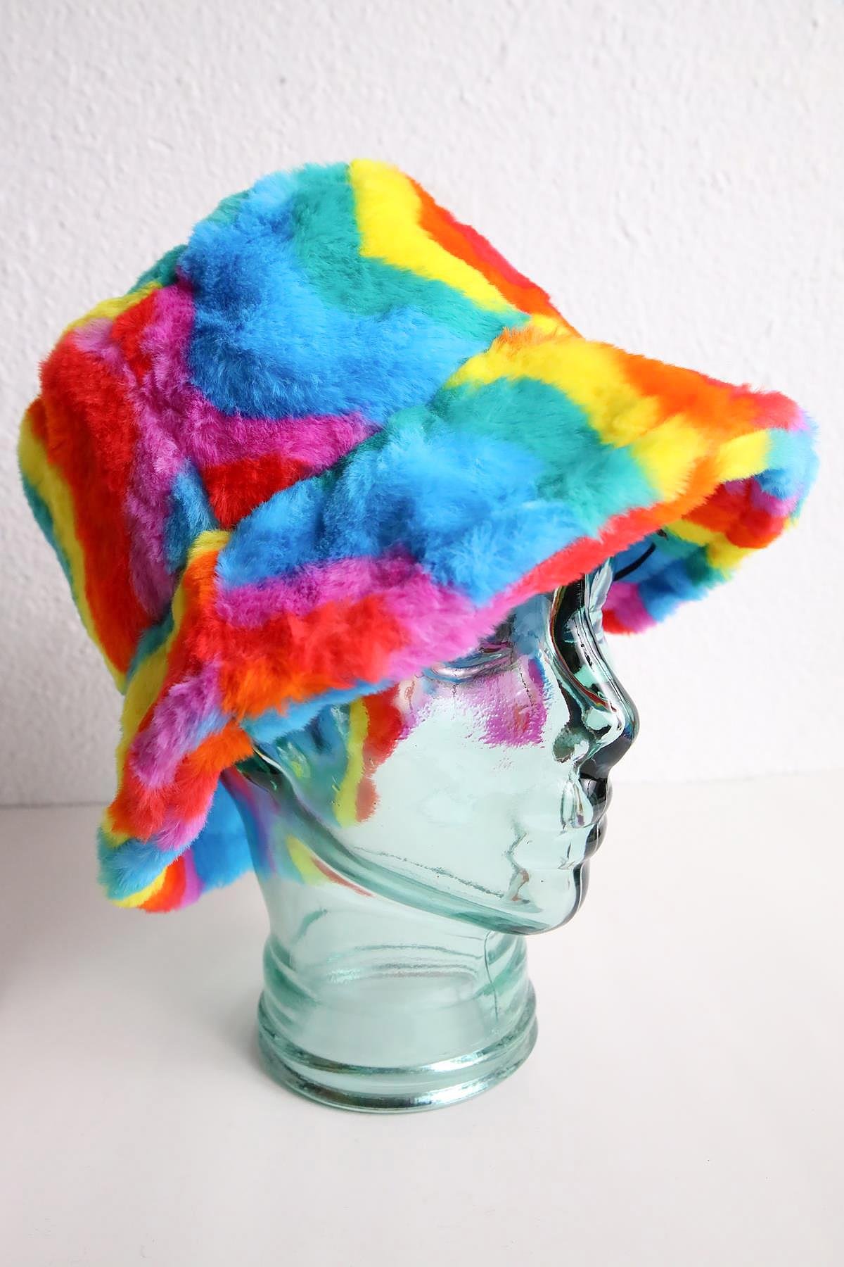  Renkli Peluş Bucket Şapka