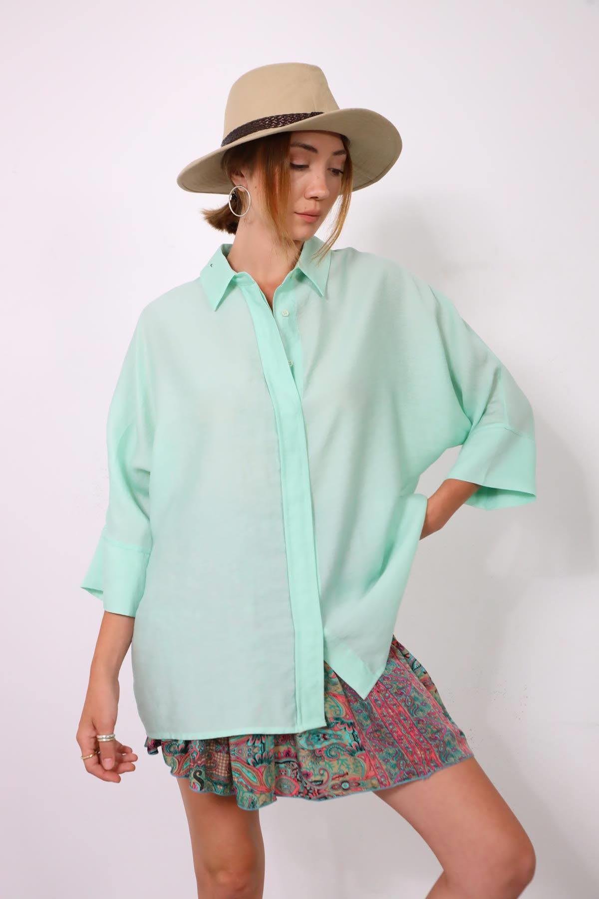 Su Yeşili Yarasa Kol Arkası Dikişli Gömlek - Şaman Butik Su Yeşili Yarasa Kol Arkası Dikişli Gömlek