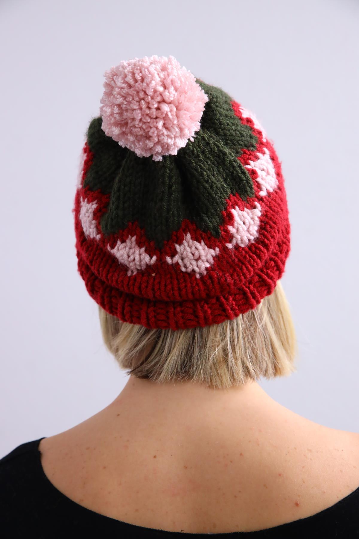 Bordo Desenli El Yapımı Ponponlu Örgü Bere - Şaman Butik Bordo Desenli El Yapımı Ponponlu Örgü Bere