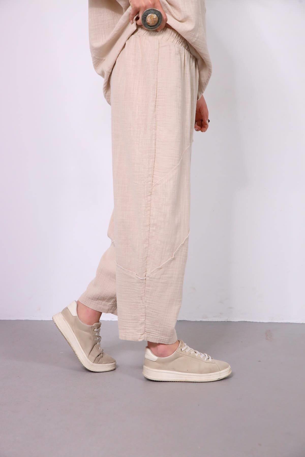  Krem Rengi Müslin Parçalı Dikişli Pantolon ve Bluz Takım