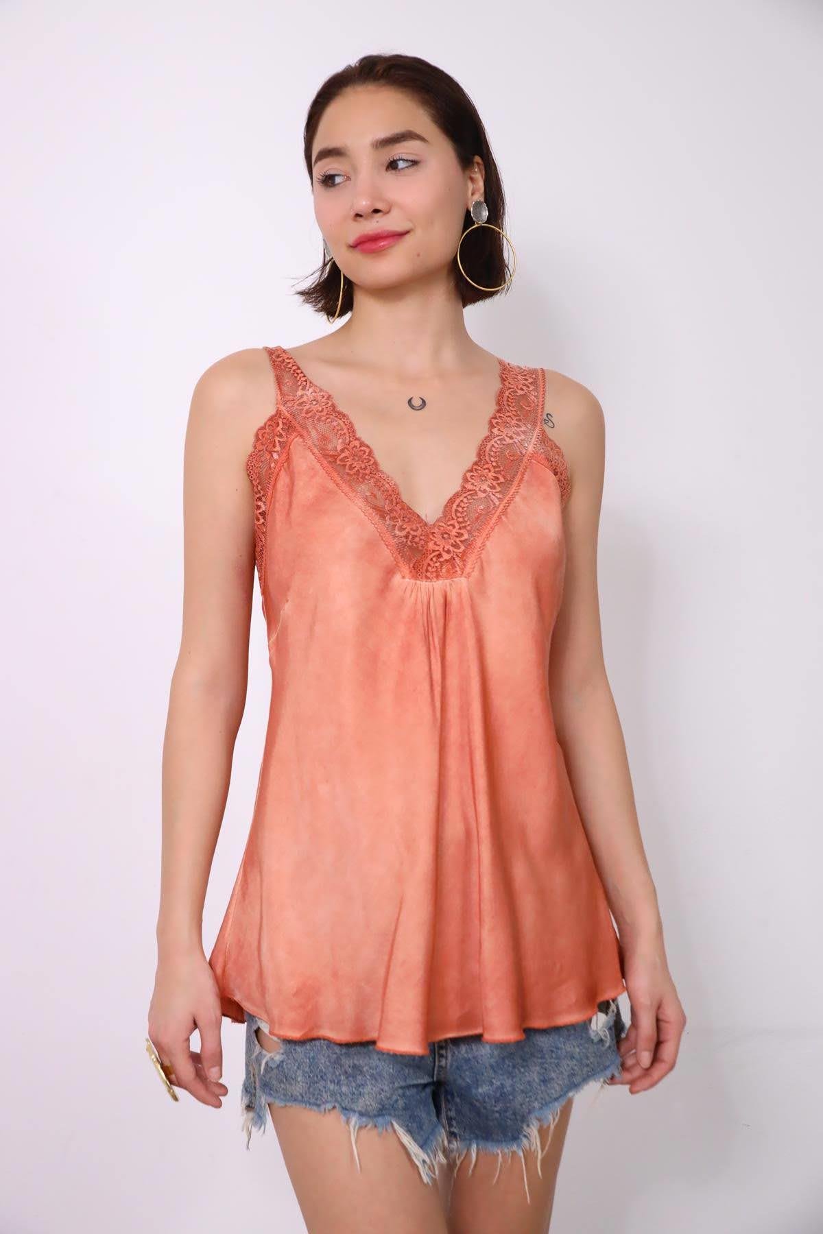 Somon Rengi İnce Dantel İşlemeli Atlet - Şaman Butik Somon Rengi İnce Dantel İşlemeli Atlet