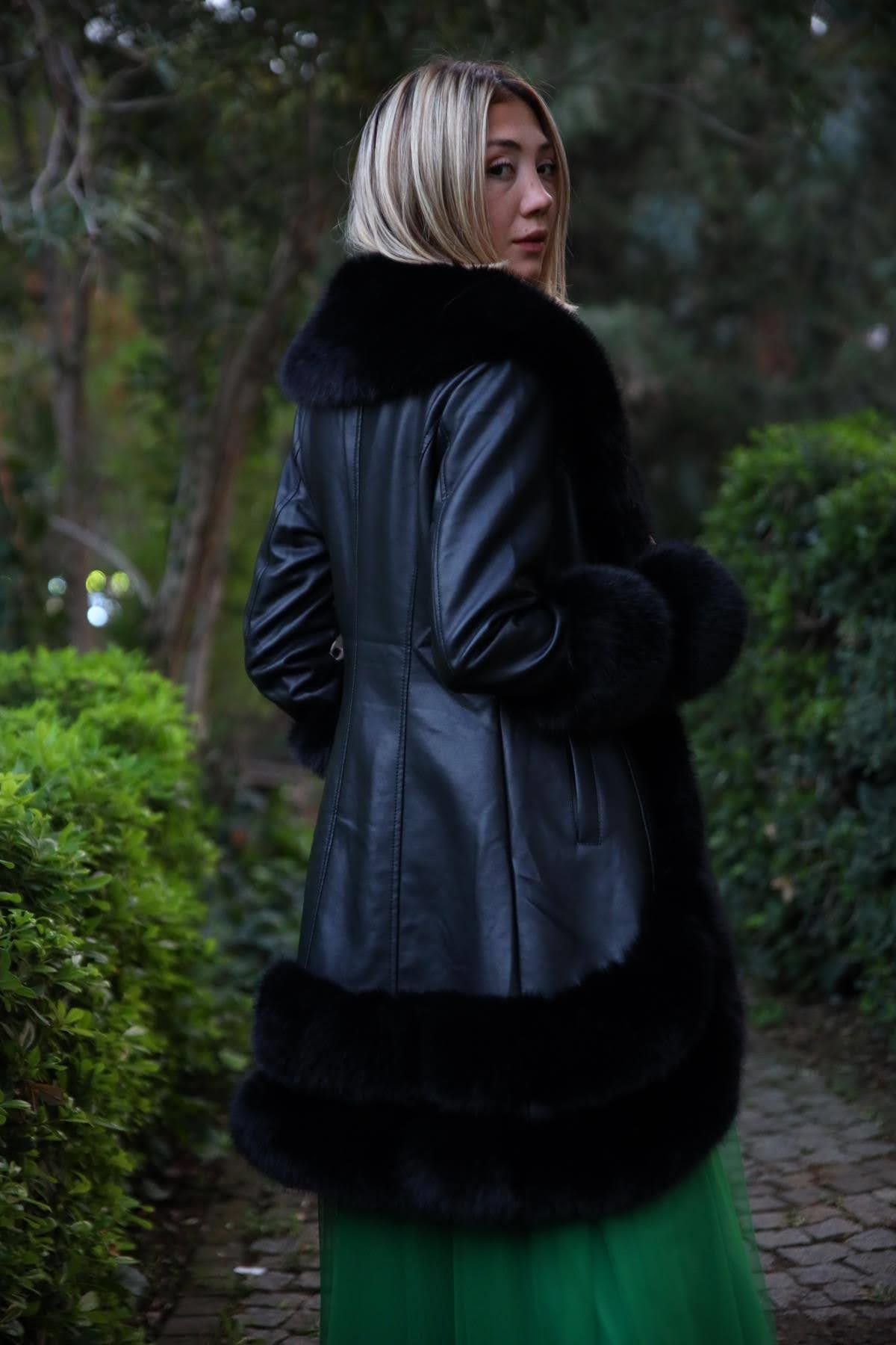 Black Fur Detailed Hooded Leather Coat Black Fur Detailed Hooded Leather Coat