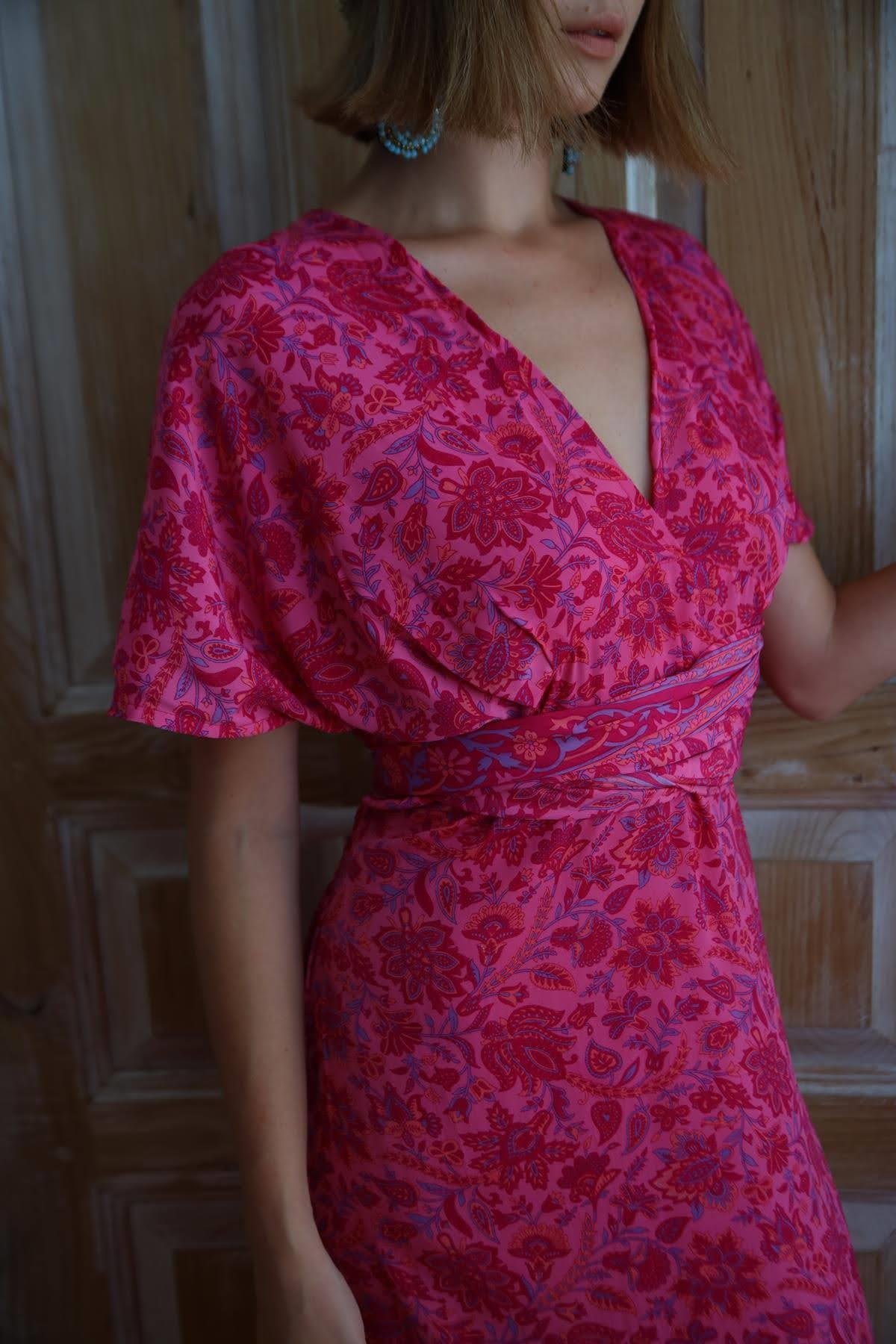 Fuşya Boyundan Bağlamalı Evaze Etek İpek Elbise - Şaman Butik Fuşya Boyundan Bağlamalı Evaze Etek İpek Elbise