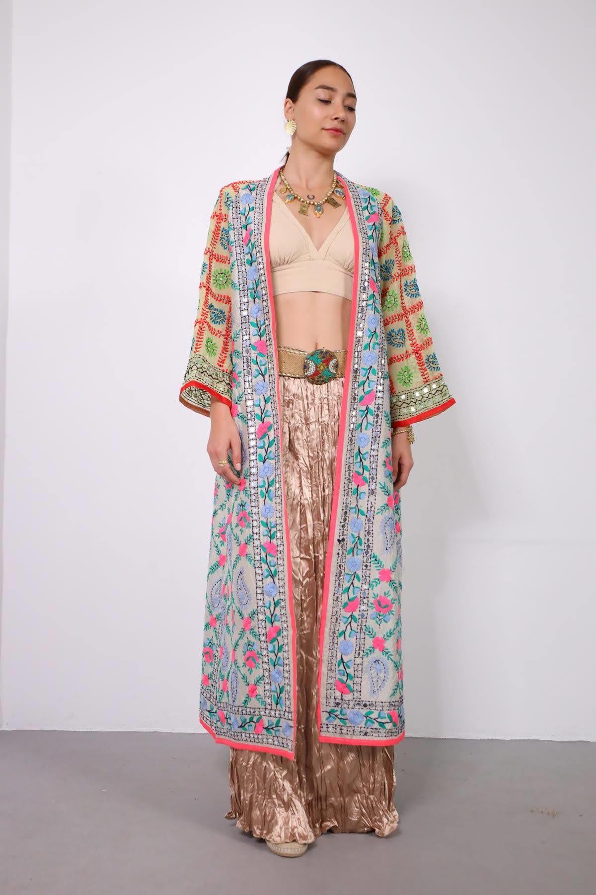 Krem Rengi İşlemeli Bohem Kaftan - Şaman Butik Krem Rengi İşlemeli Bohem Kaftan