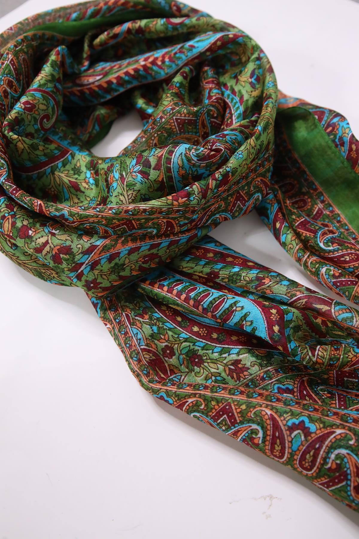 Yeşil Desenli İpek Şal - Şaman Butik Yeşil Desenli İpek Şal