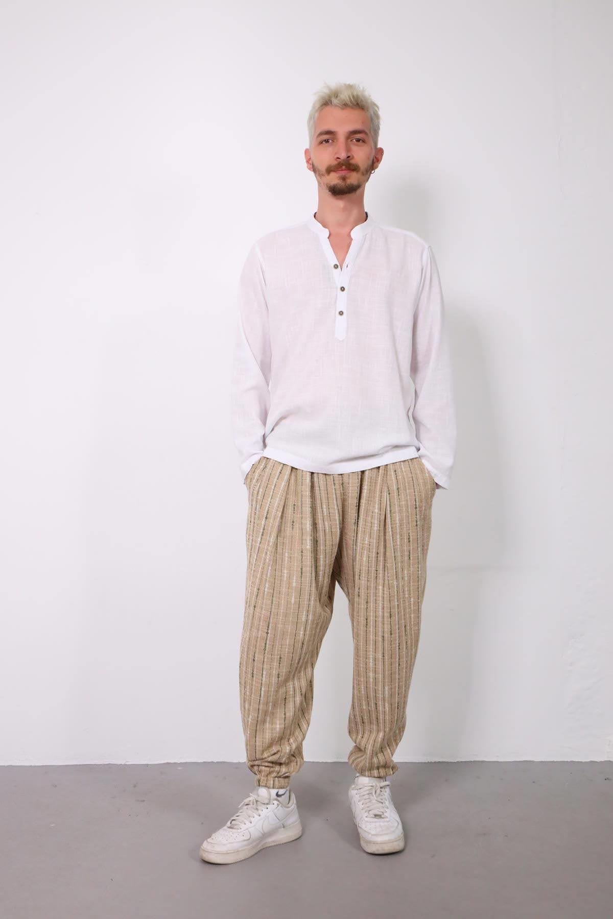  Beyaz Hakim Yaka Yarım Düğmeli Erkek Gömlek