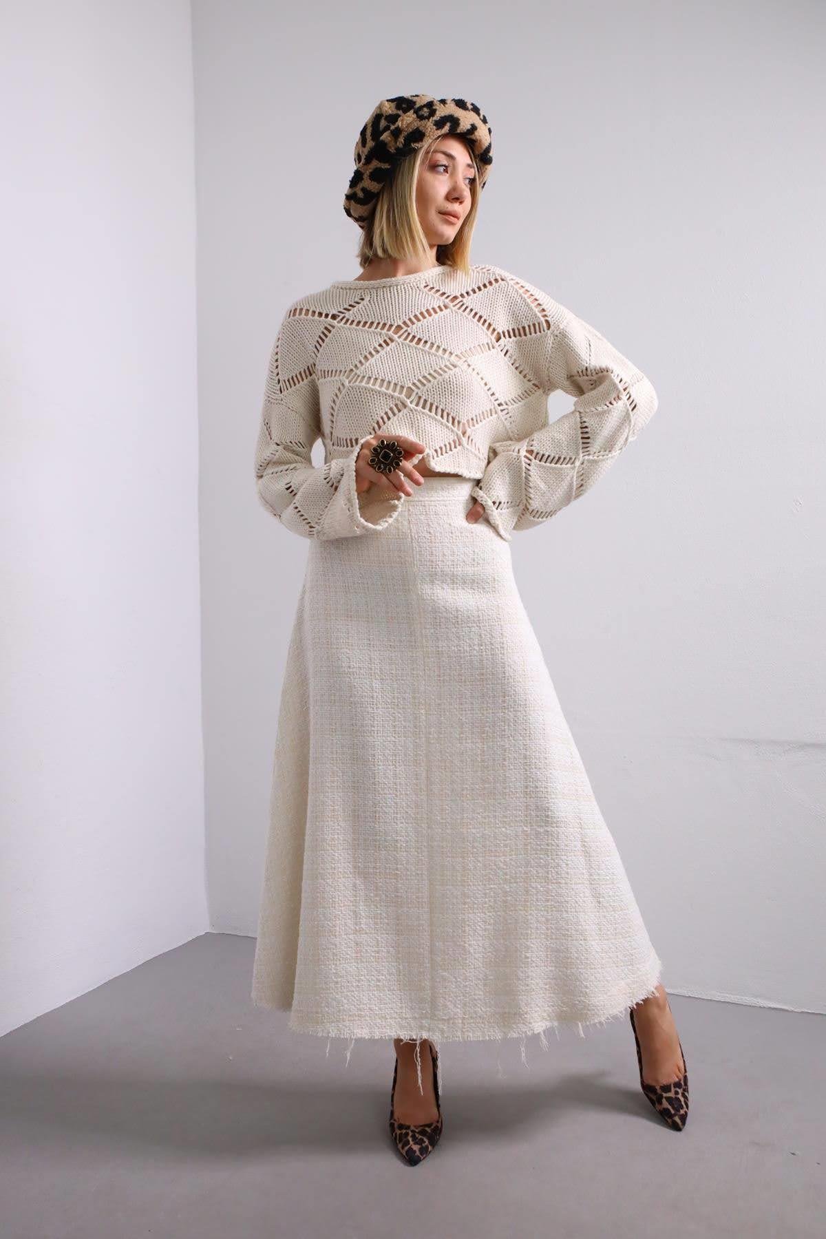 Krem Rengi Delikli Crop Kazak - Şaman  Krem Rengi Delikli Crop Kazak