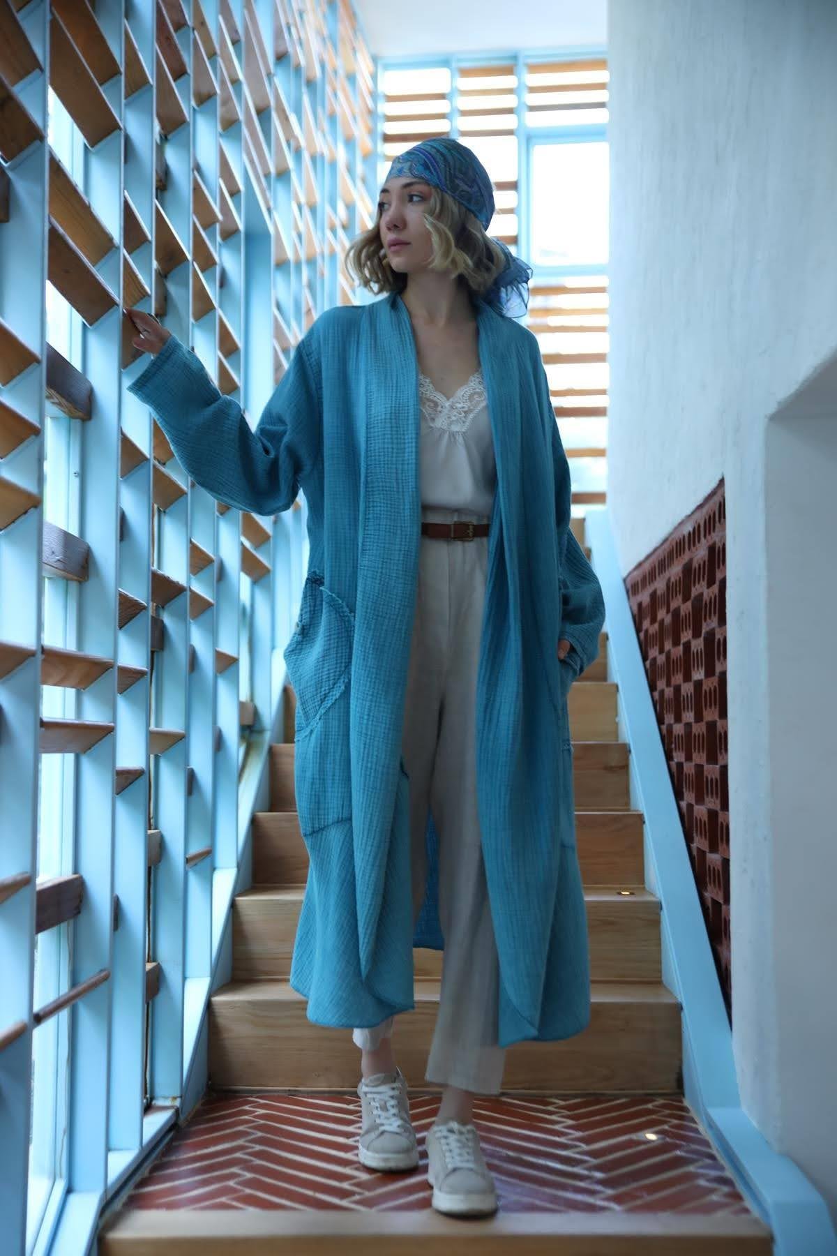 Açık Mavi Cebi Püskül Detaylı Yıkama Müslin Kaftan - Şaman Butik Açık Mavi Cebi Püskül Detaylı Yıkama Müslin Kaftan