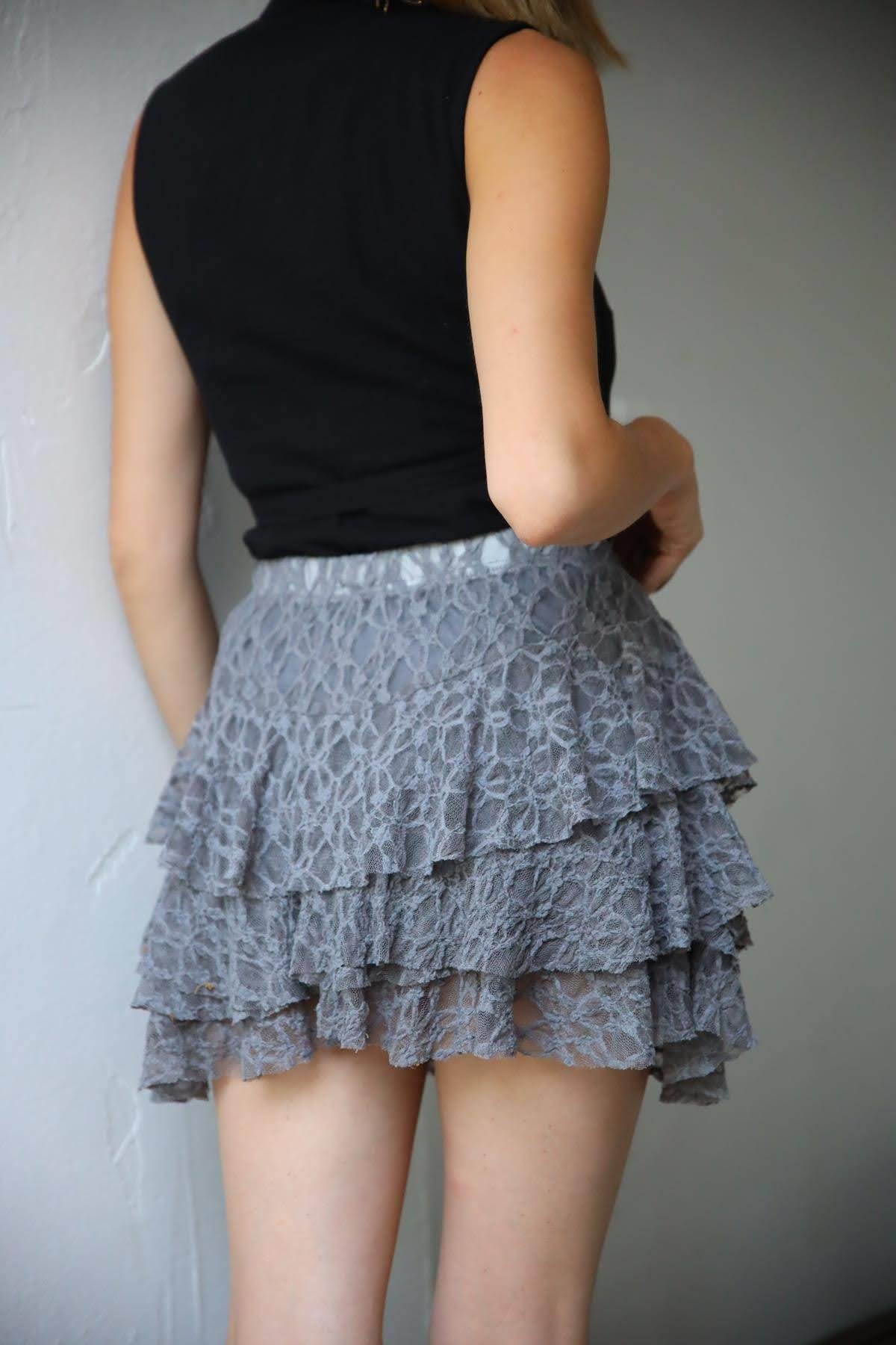  Gri Dantelli Kat Kat Mini Şort Etek