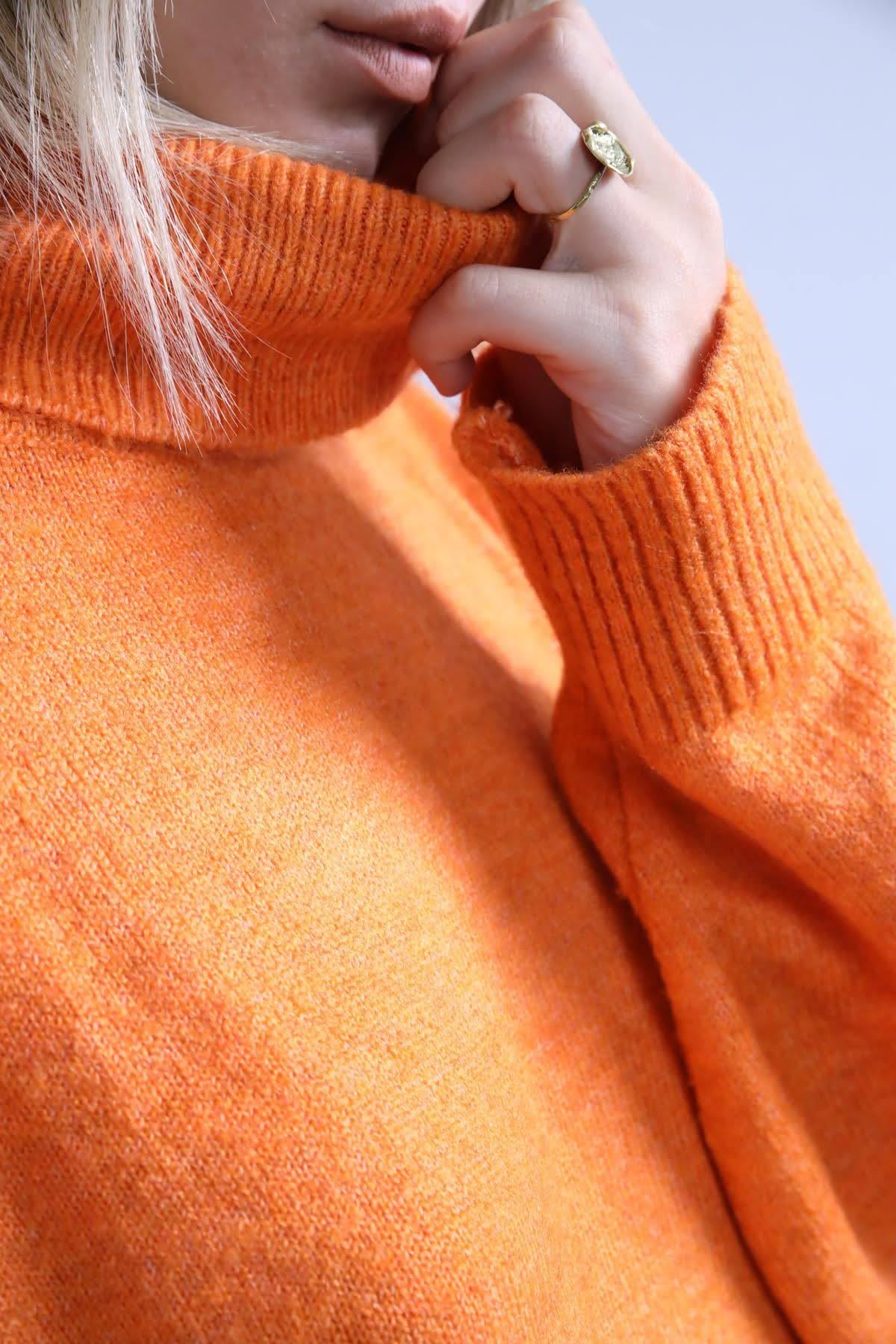 Turuncu Boğazlı Uzun Kazak - Şaman Butik Turuncu Boğazlı Uzun Kazak