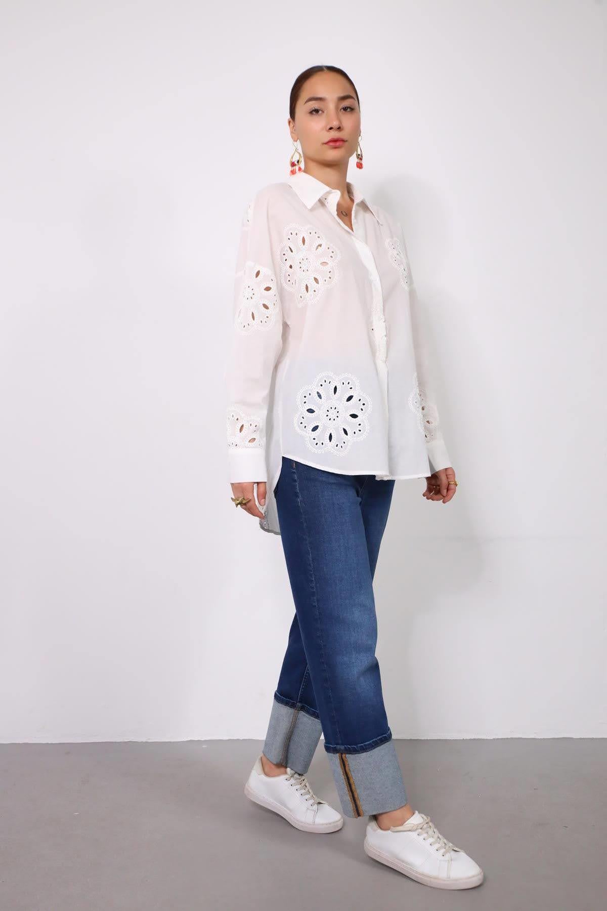  Beyaz Desenli Fisto Gömlek