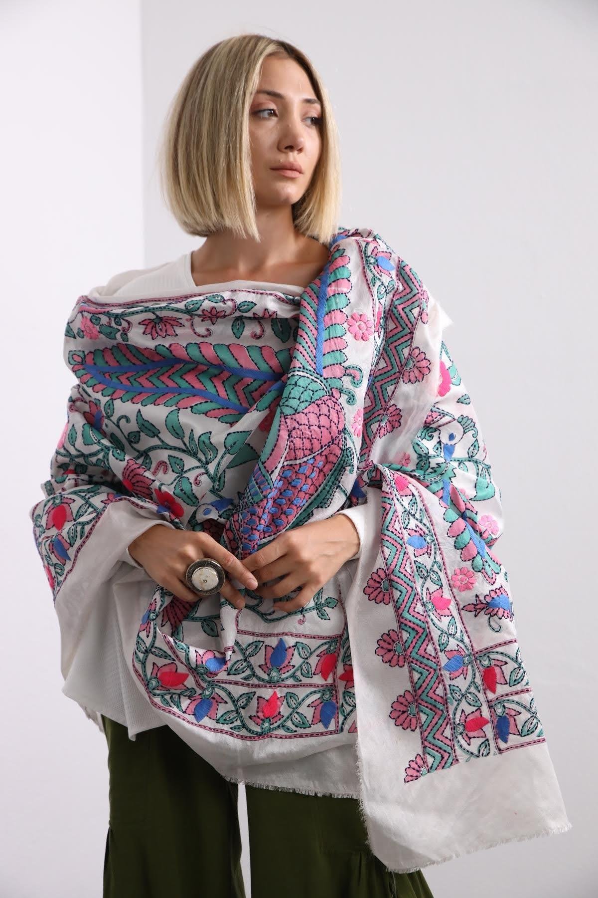  Ekru İşlemeli Bohem Şal