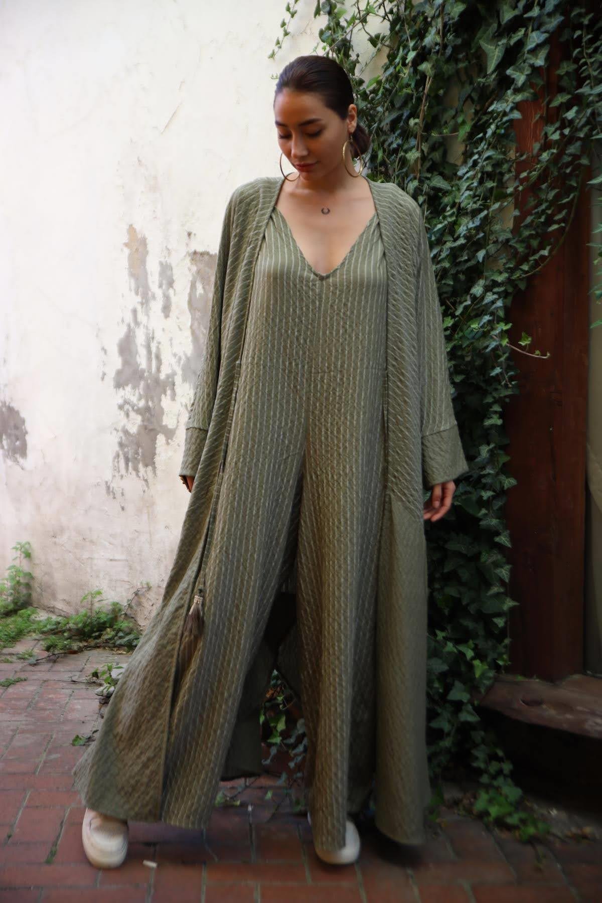 Haki Çizgili Püskül Detaylı Gofre Kaftan - Şaman Butik Haki Çizgili Püskül Detaylı Gofre Kaftan