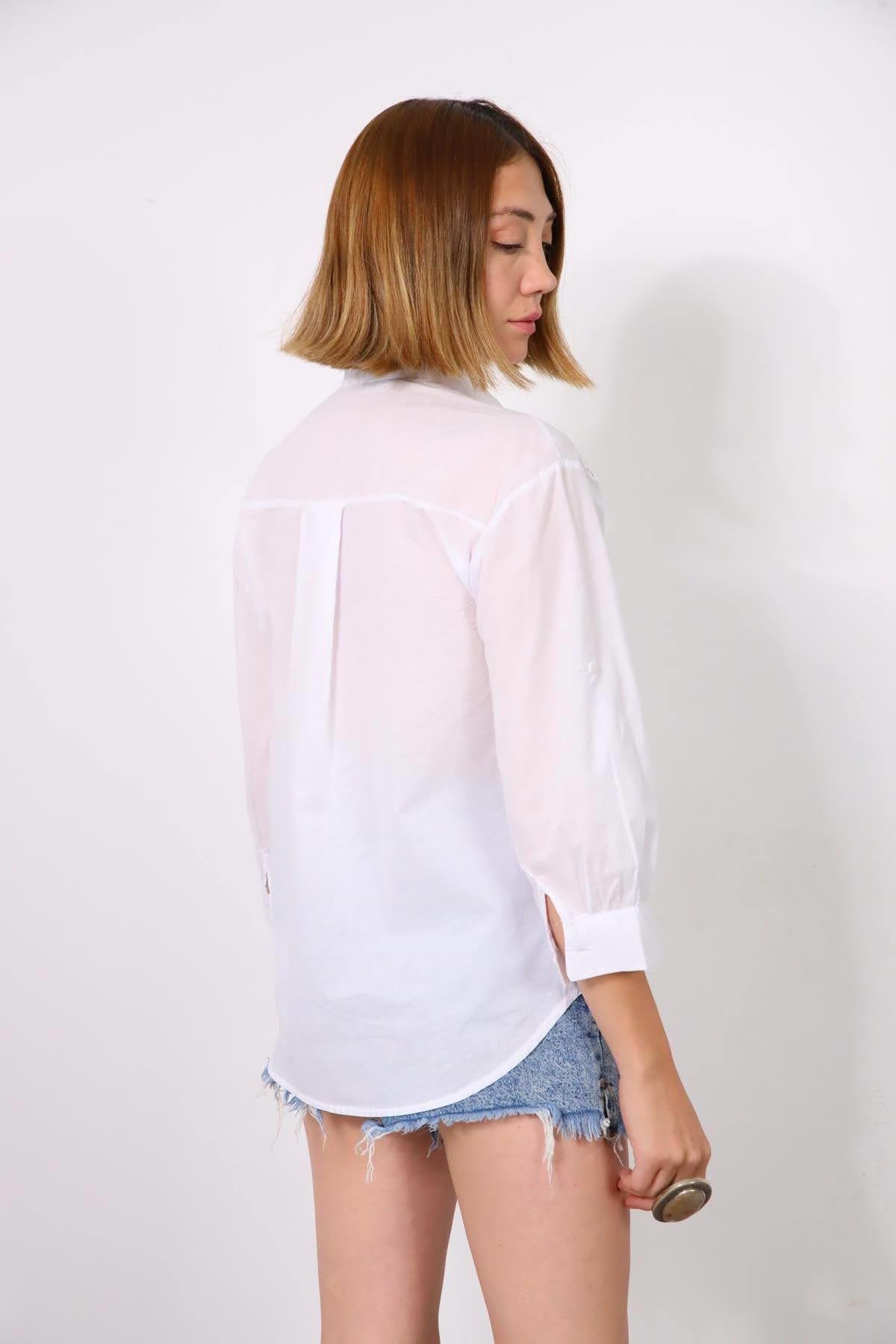  Beyaz Ajurlu Çiçek İşlemeli Hakim Yaka Gömlek