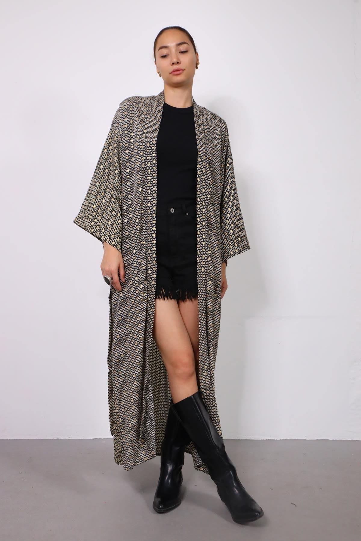 Siyah Desenli Altın Varaklı Kaftan - Şaman Butik Siyah Desenli Altın Varaklı Kaftan