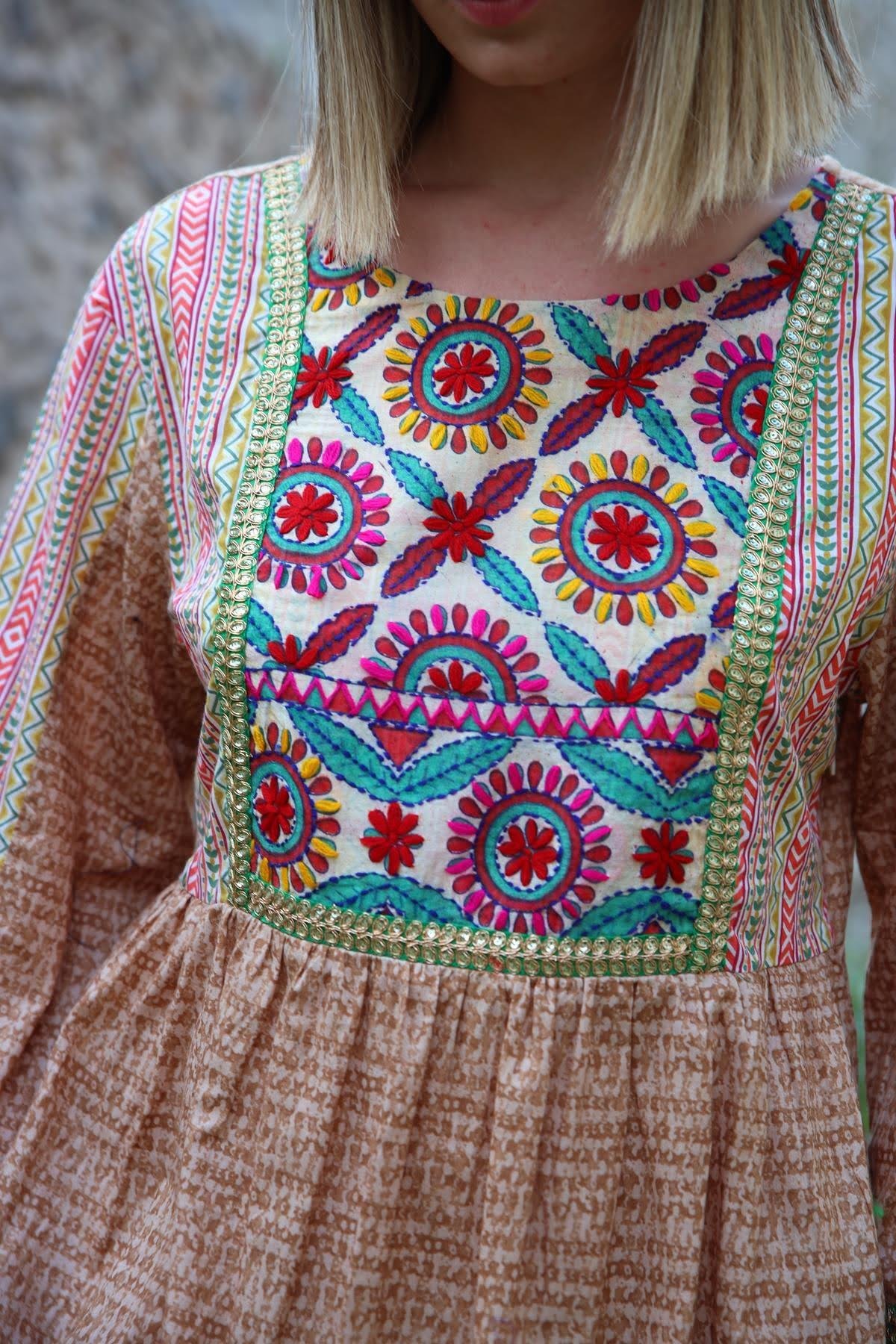 Camel Rengi Yakası Nakışlı Payet ve Güpürlü Elbise - Şaman Butik Camel Rengi Yakası Nakışlı Payet ve Güpürlü Elbise