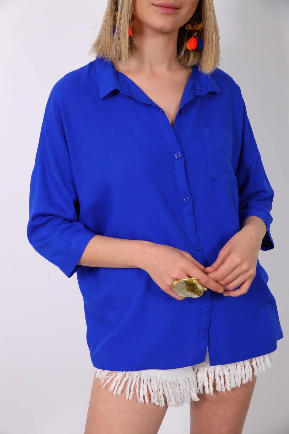  Saks Mavisi Arkası Halkalı Düz Gömlek