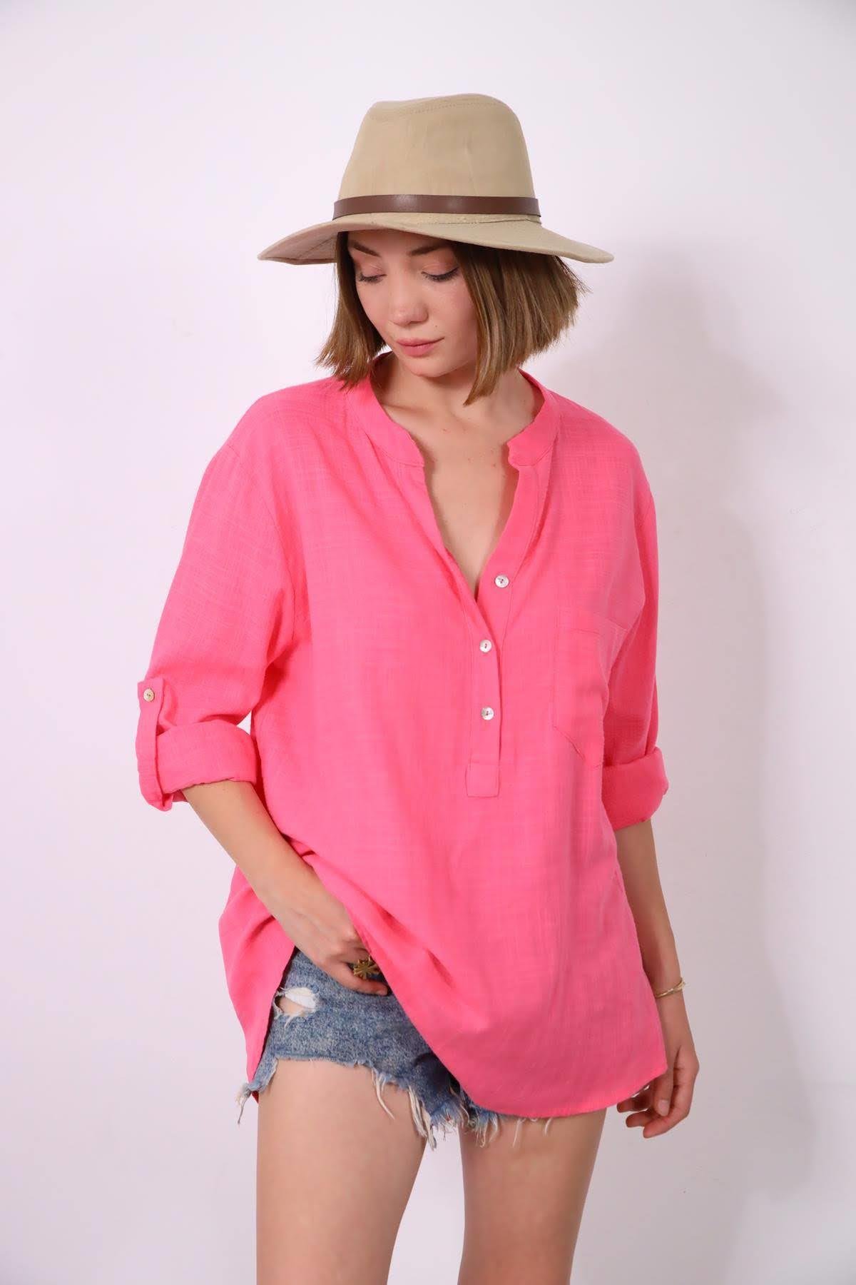 Pink Mandarin Collar Three-Button Shirt Pink Mandarin Collar Three-Button Shirt