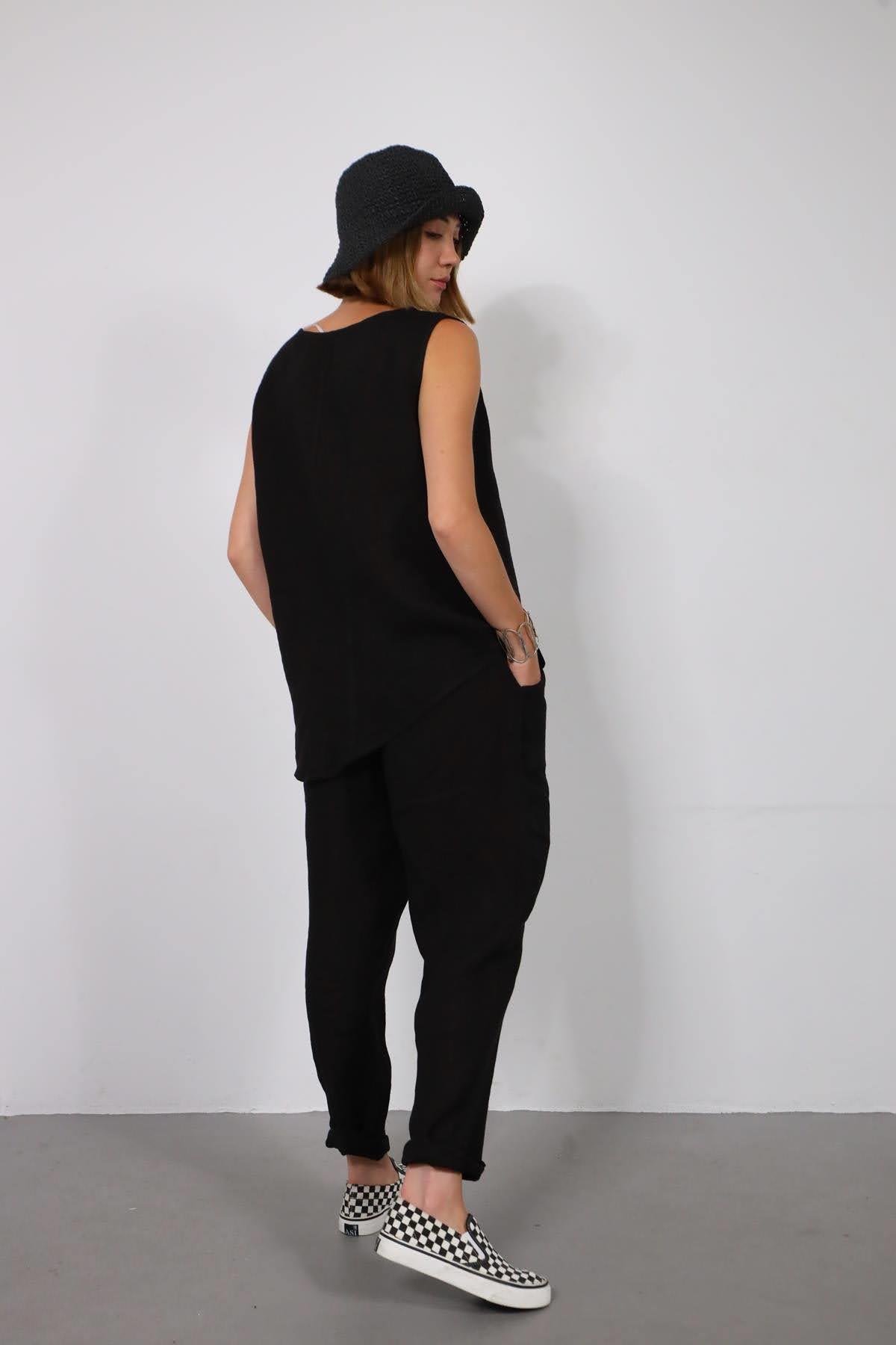  Siyah Dikişli Sıfır Kol Bluz ve Pantolon Keten Takım