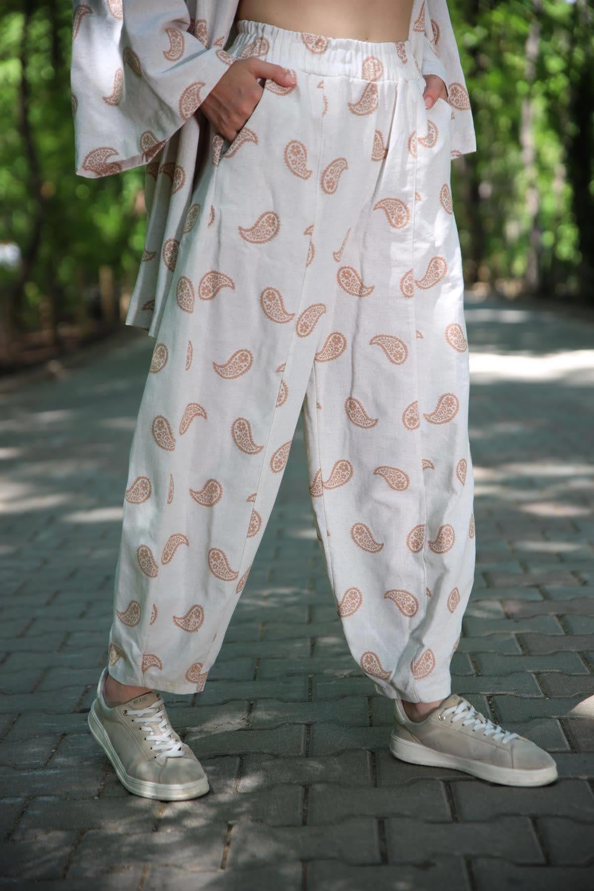 Krem Rengi Şal Desenli Kaftan Pantolon Takım - Şaman Butik Krem Rengi Şal Desenli Kaftan Pantolon Takım