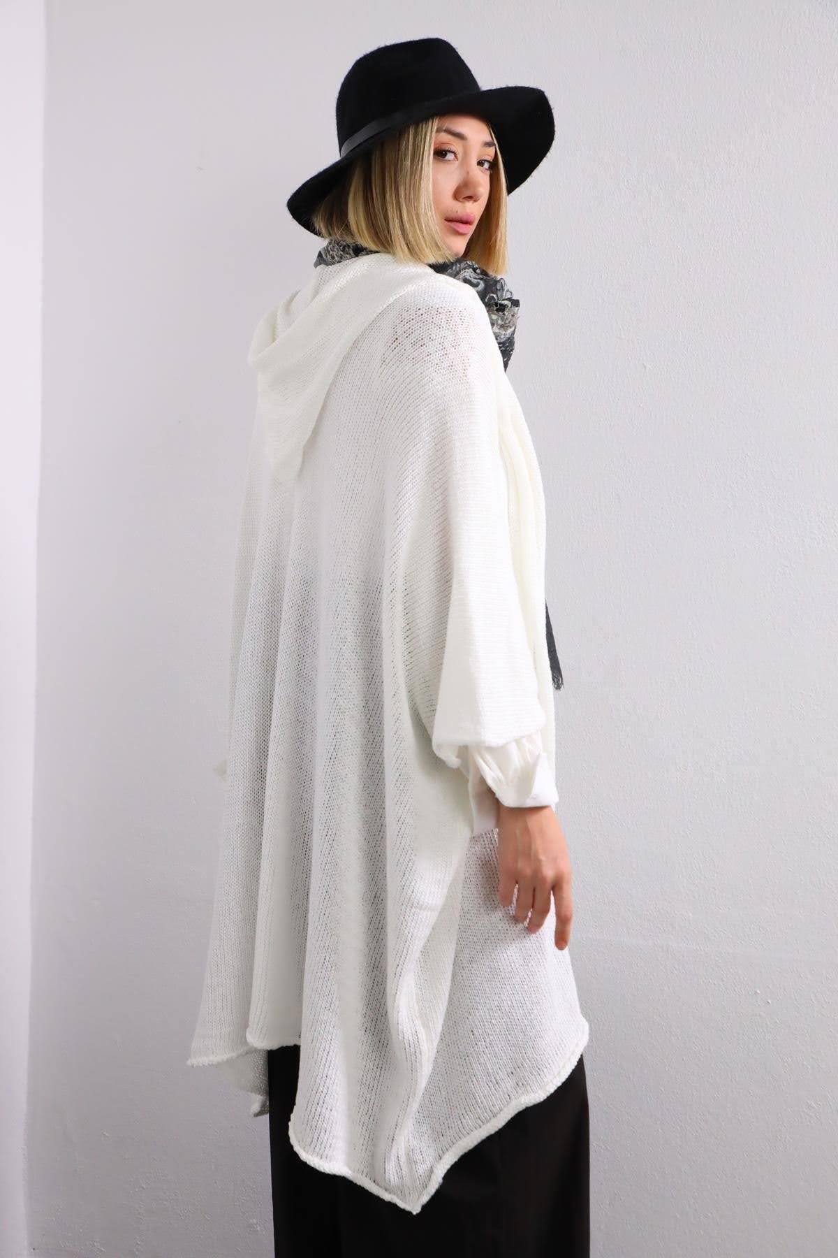  Beyaz Şallı Arkası Dikişli Hırka