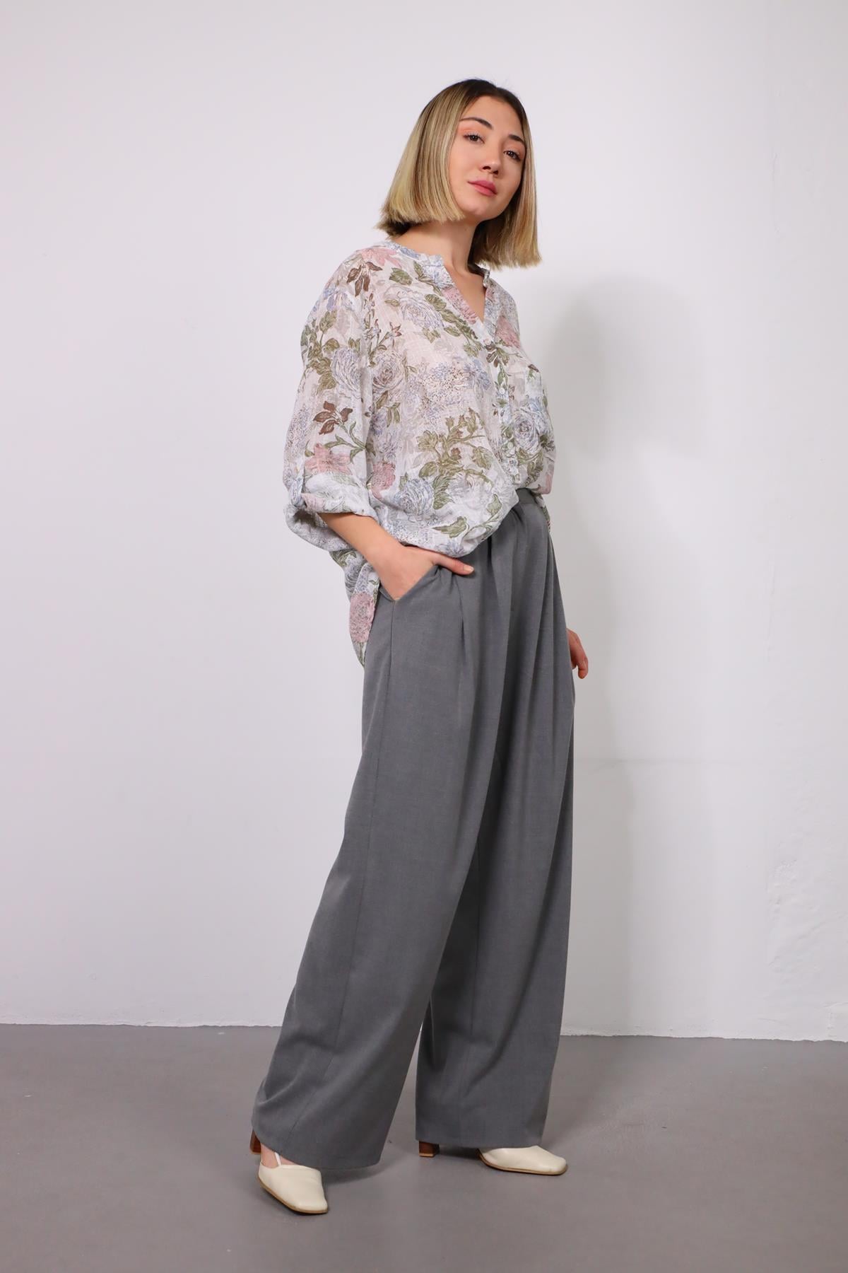 Gri Gül Desenli Yarım Düğmeli Cepli Gömlek - Şaman Butik - Bohem Giyim ve Aksesuar | Kadın & Erkek Gri Gül Desenli Yarım Düğmeli Cepli Gömlek