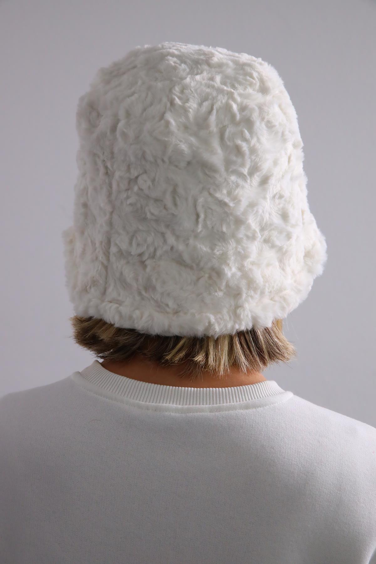  Beyaz Peluş Bucket Şapka