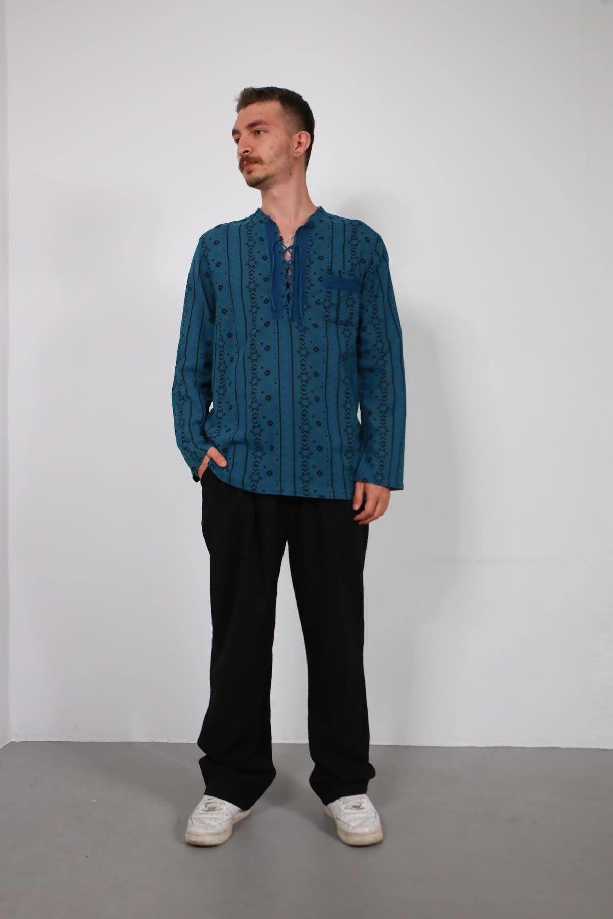  Petrol Mavisi Yakası Bağcıklı Baskılı Erkek Gömlek
