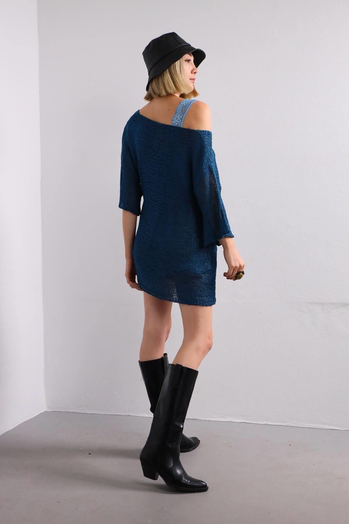 Petrol Mavisi Yetim Kol V Yaka Merserize Bluz - Şaman Butik - Bohem Giyim ve Aksesuar | Kadın & Erkek Petrol Mavisi Yetim Kol V Yaka Merserize Bluz