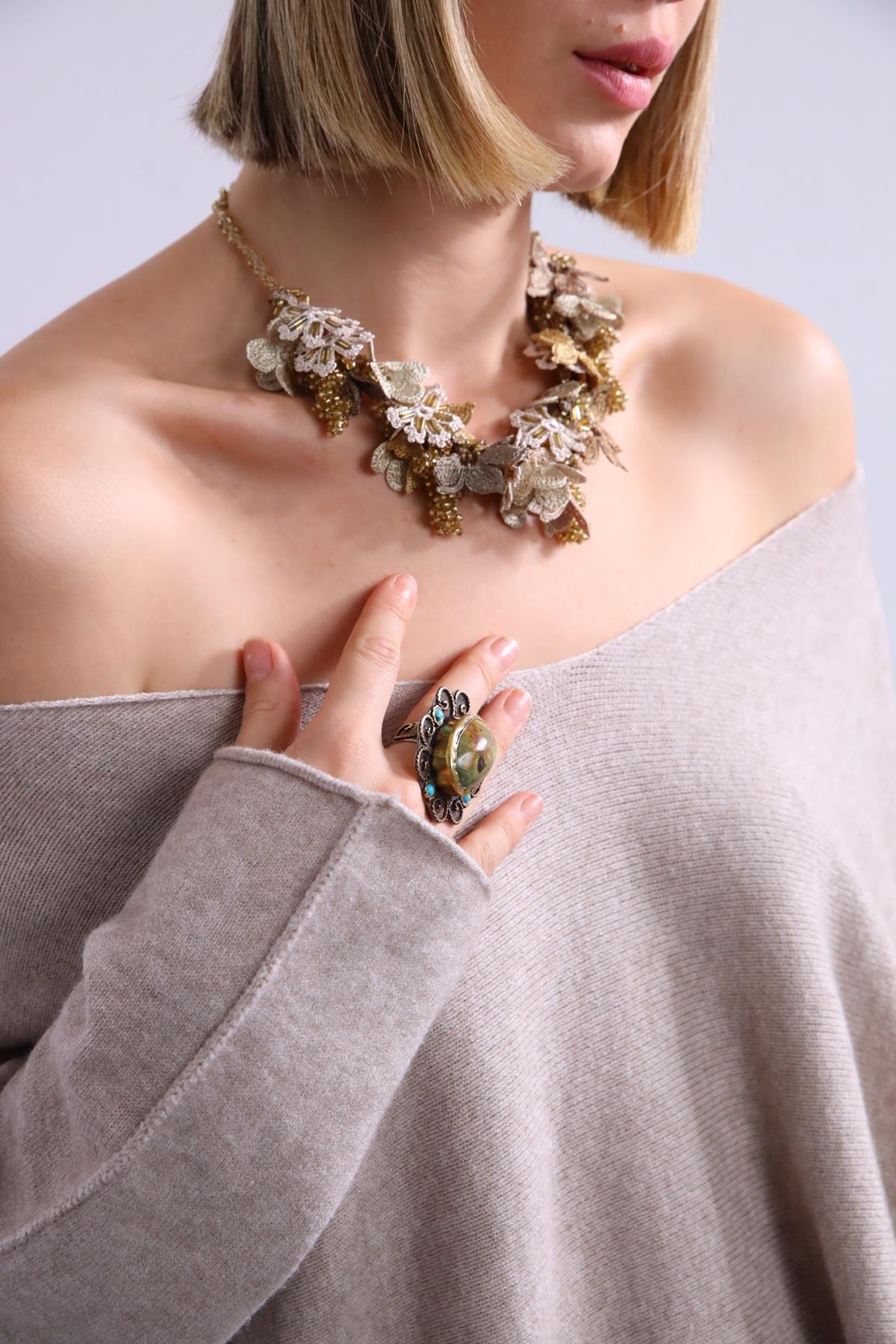 Boncuklu Tasarım İğne Oyası Kolye - Şaman Butik Boncuklu Tasarım İğne Oyası Kolye