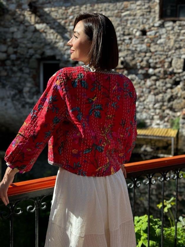 Kırmızı Yakası Püsküllü Otantik İşlemeli Tasarım Ceket - Şaman Butik Kırmızı Yakası Püsküllü Otantik İşlemeli Tasarım Ceket