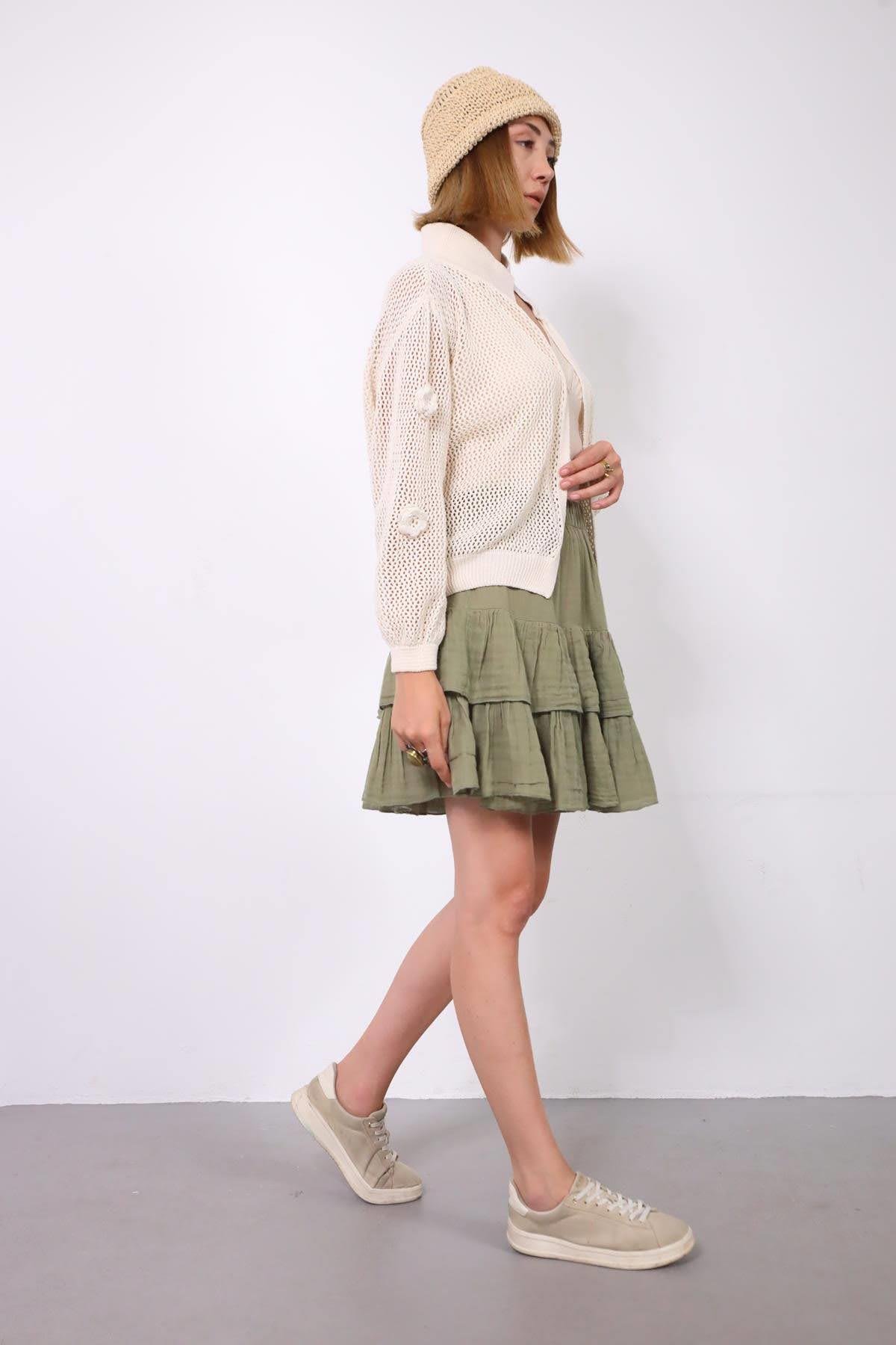  Krem Rengi Kolları Gül Detaylı File Hırka