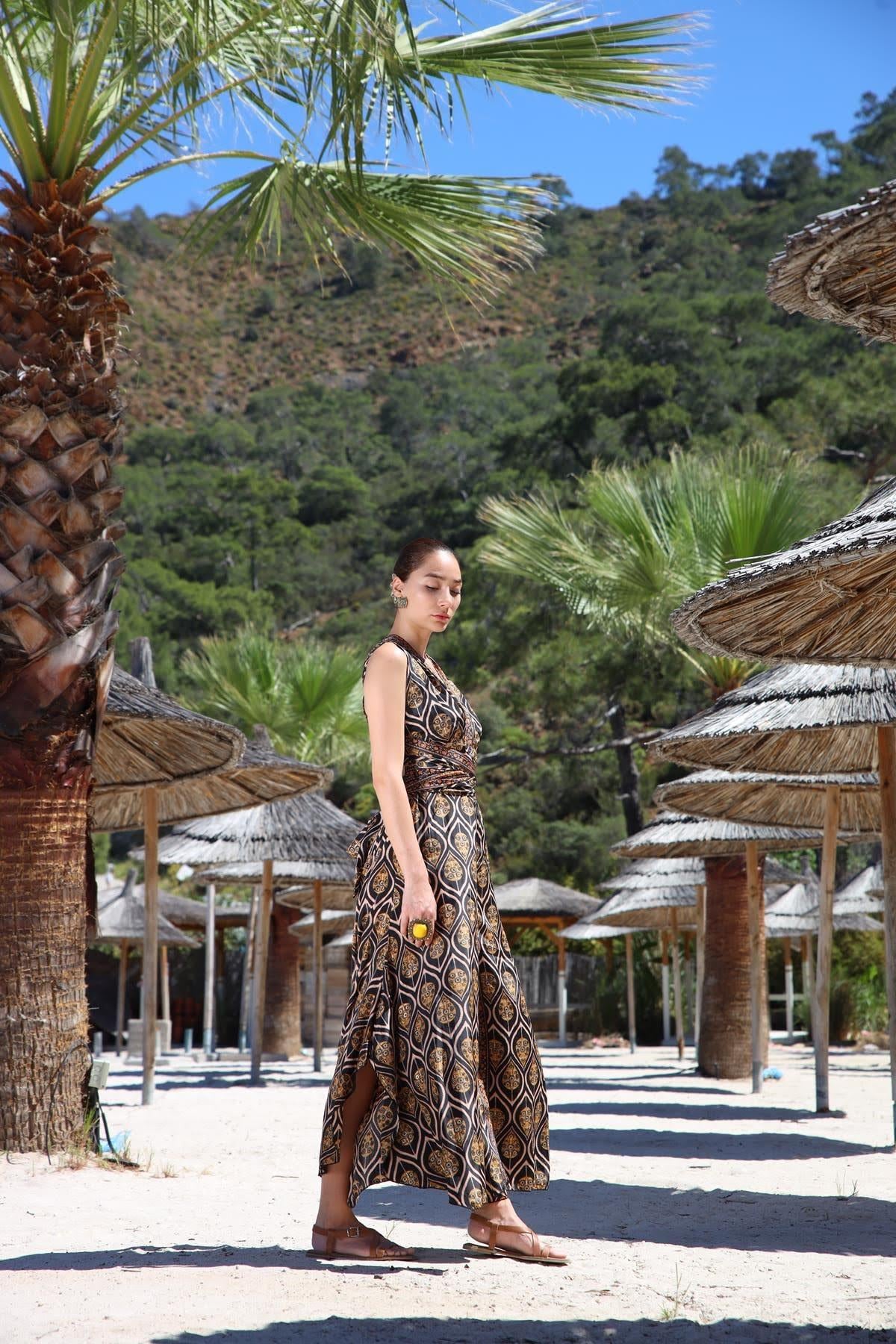 Siyah Şal Desenli İpek Tulum - Şaman Butik Siyah Şal Desenli İpek Tulum