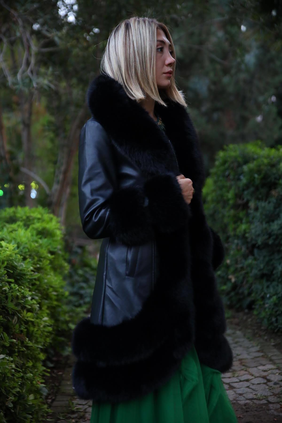 Black Fur Detailed Hooded Leather Coat Black Fur Detailed Hooded Leather Coat