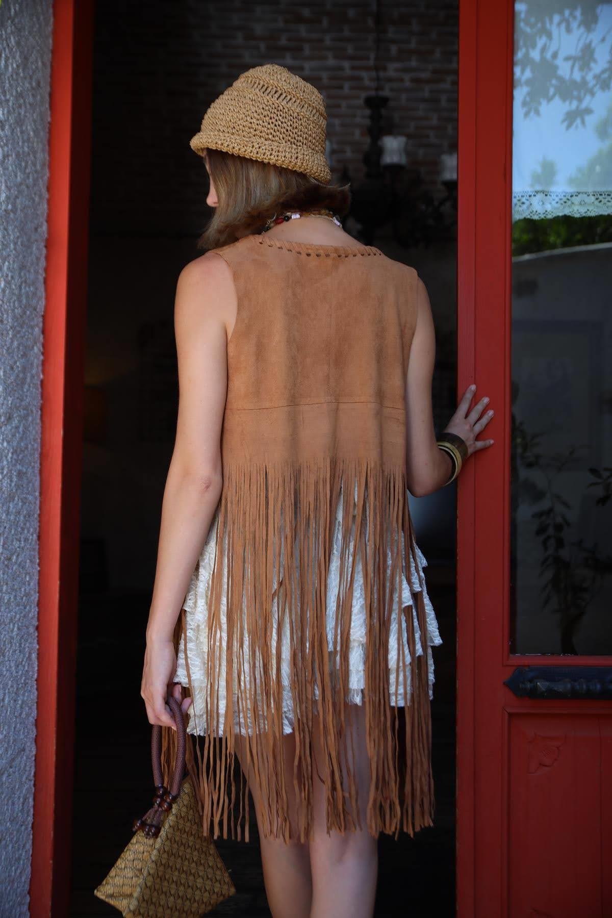 Camel Rengi Püsküllü Süet Deri Kovboy Yeleği - Şaman Butik Camel Rengi Püsküllü Süet Deri Kovboy Yeleği